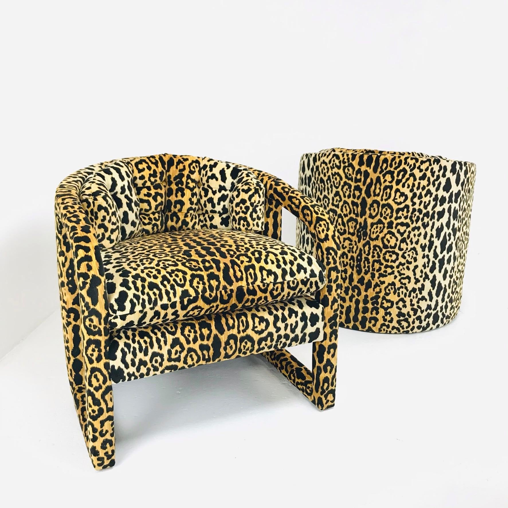 https://a.1stdibscdn.com/pair-of-custom-barrel-back-armchairs-in-leopard-velvet-for-sale-picture-5/f_9413/f_264185221638810776083/IMG_2858_master.JPEG