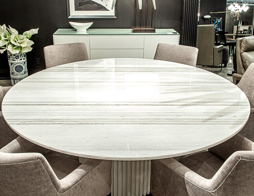 https://a.1stdibscdn.com/modern-round-white-marble-top-dining-table-for-sale-picture-4/f_8849/f_385326521708632409145/IMG_2951_master.jpg