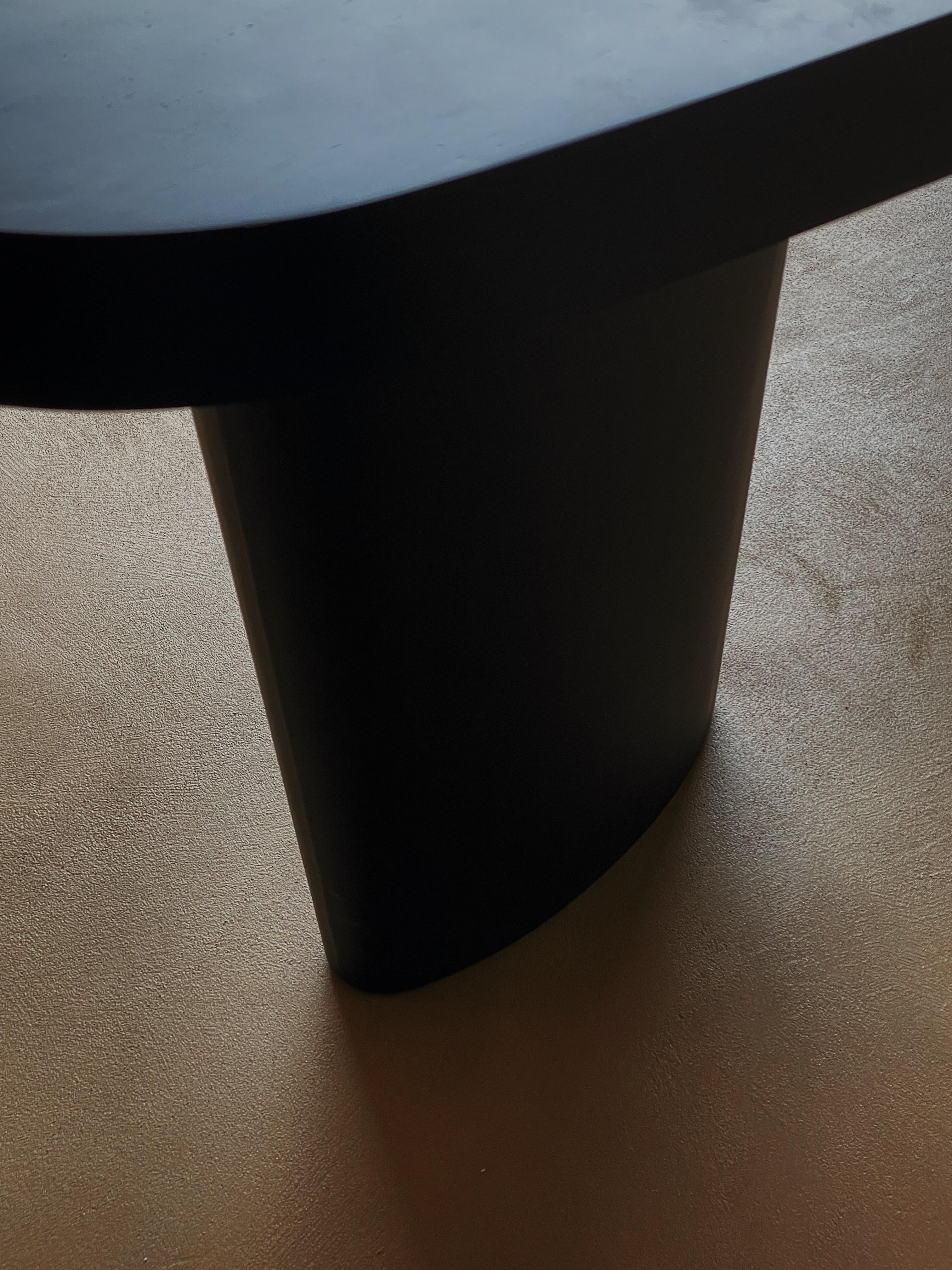 https://a.1stdibscdn.com/oval-dinning-table-by-karstudio-for-sale-picture-4/f_12192/f_327068421676044283161/IMG_2967_master.jpg