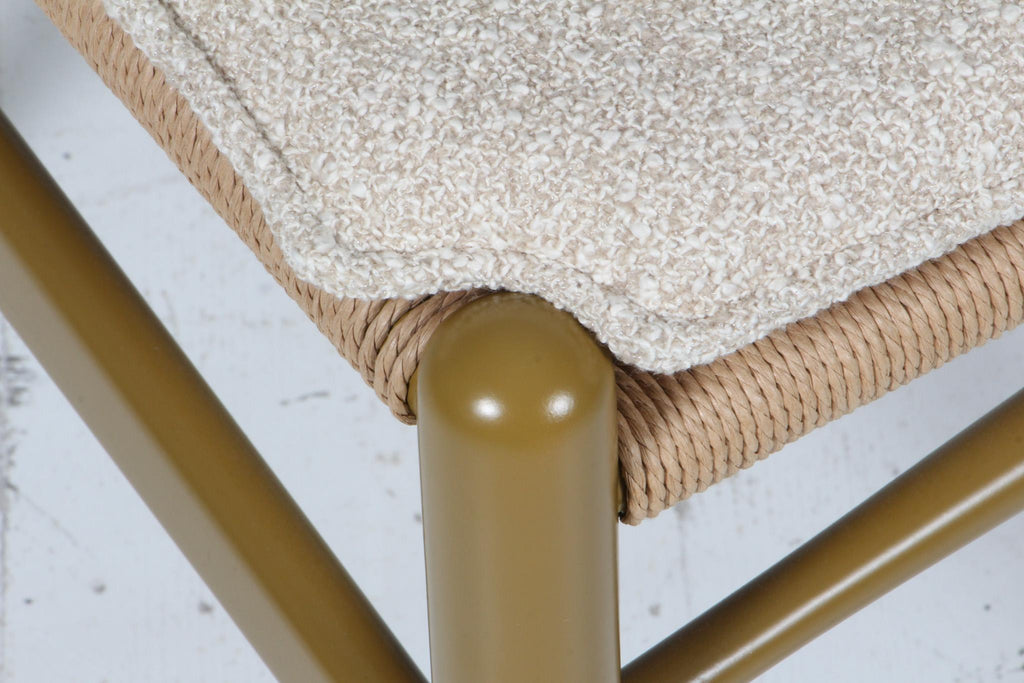 https://a.1stdibscdn.com/hans-j-wegner-cushion-for-wishbone-chair-ch24-for-sale-picture-6/f_42391/f_439605821741528486218/IMG_2972_master.jpg