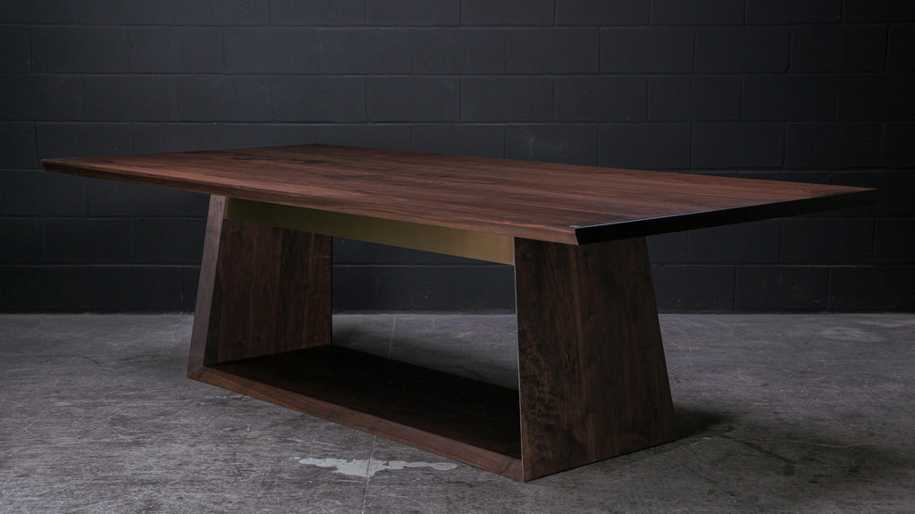 https://a.1stdibscdn.com/oxford-dining-table-by-ambrozia-solid-smokey-walnut-and-polished-brass-for-sale-picture-3/f_36881/f_376875021703270689229/IMG_3209_master.jpg