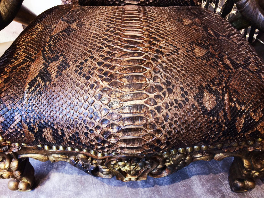 https://a.1stdibscdn.com/python-throne-for-sale-picture-6/f_14282/1544690578909/IMG_3224_master.JPG