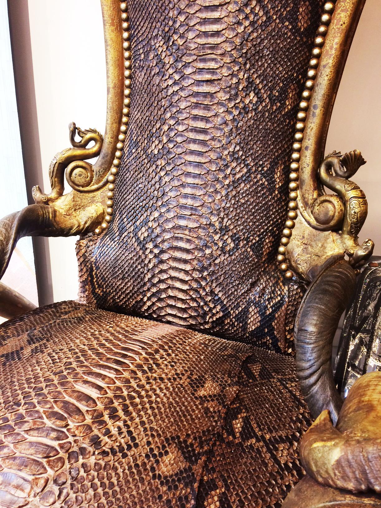 https://a.1stdibscdn.com/python-throne-for-sale-picture-7/f_14282/1544690577793/IMG_3225_master.JPG