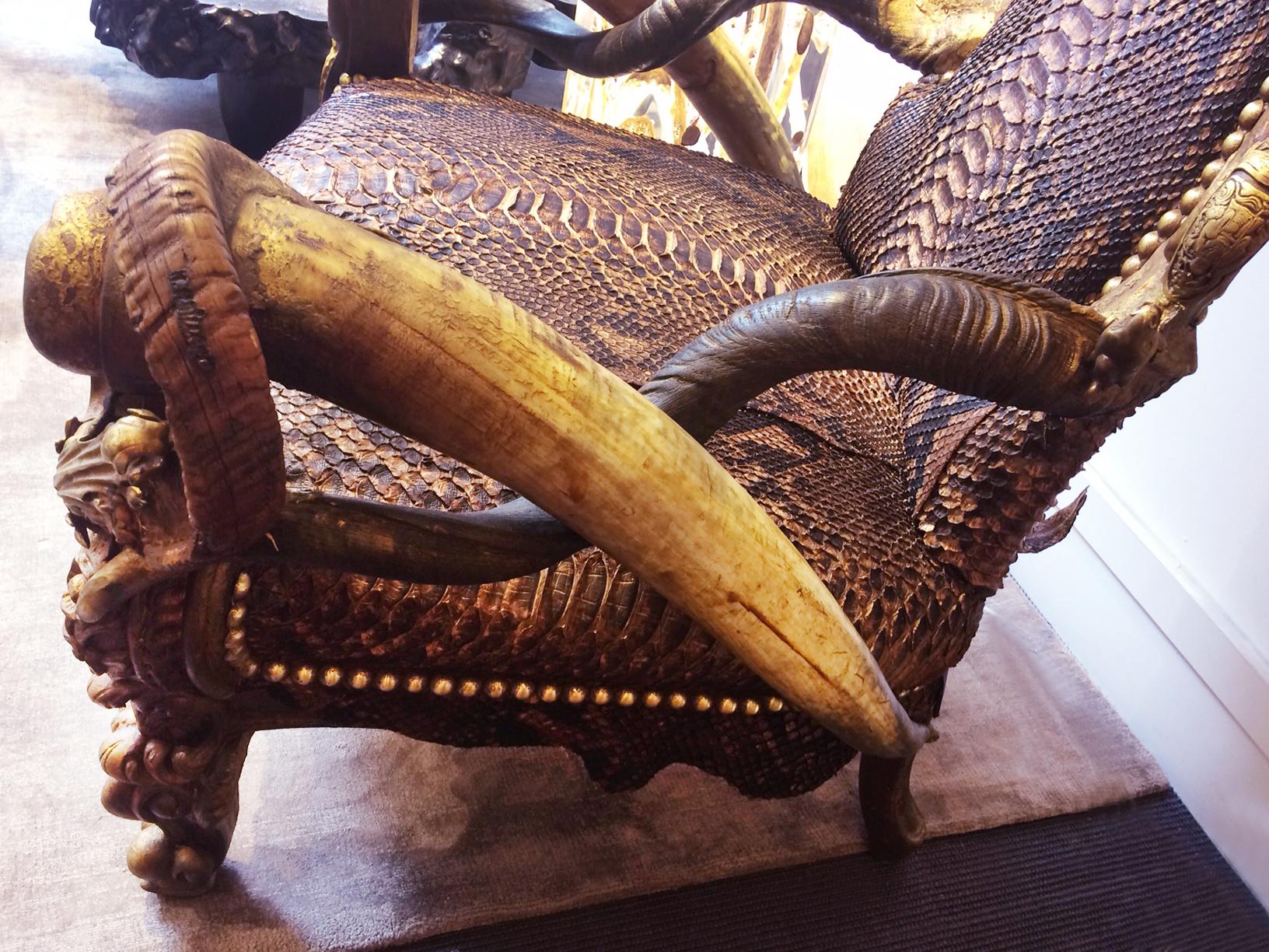 https://a.1stdibscdn.com/python-throne-for-sale-picture-8/f_14282/1544690573464/IMG_3226_master.JPG