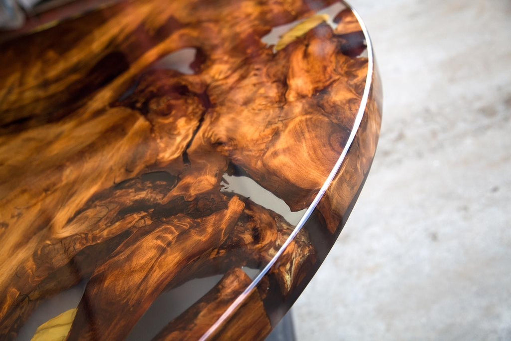 https://a.1stdibscdn.com/kauri-round-dining-table-14m-diameter-in-solid-ancient-kauri-wood-for-sale-picture-3/f_79872/f_369705521699326189825/IMG_3233_master.JPEG