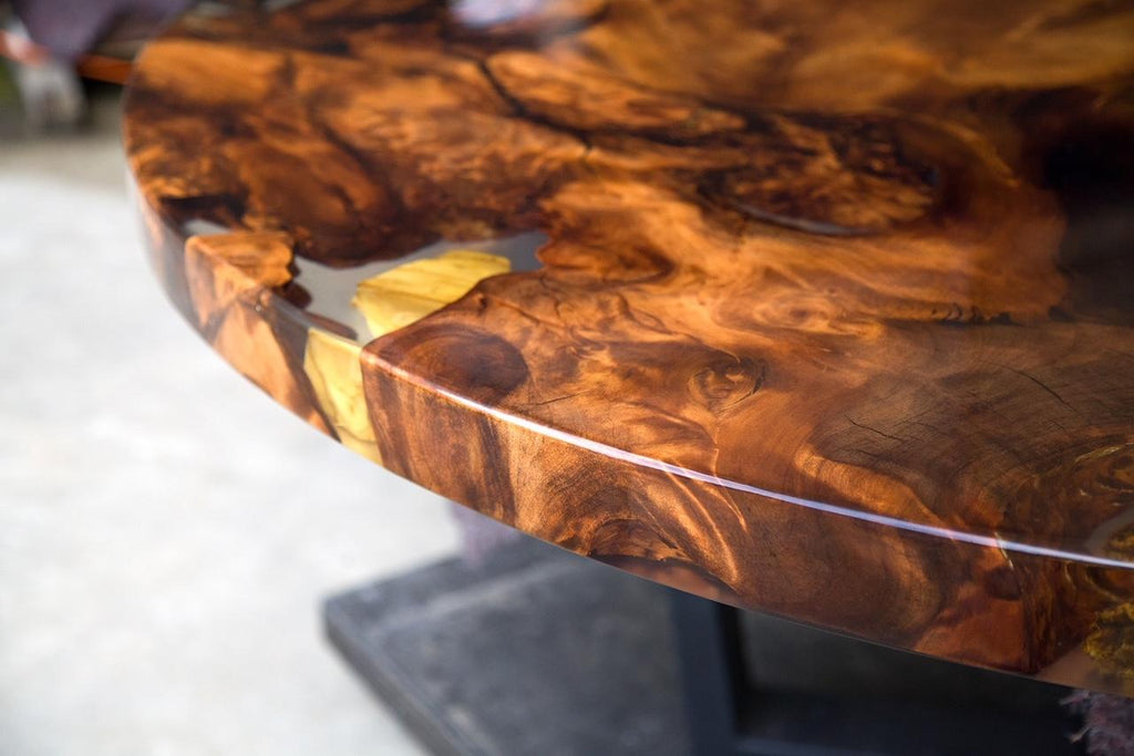 https://a.1stdibscdn.com/kauri-round-dining-table-14m-diameter-in-solid-ancient-kauri-wood-for-sale-picture-4/f_79872/f_369705521699326190387/IMG_3238_master.JPEG