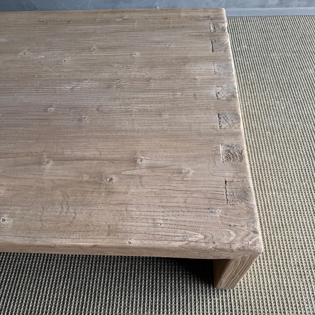 https://a.1stdibscdn.com/reclaimed-wood-waterfall-style-coffee-table-for-sale-picture-4/f_18223/f_433274921737840422414/IMG_3447_master.jpg