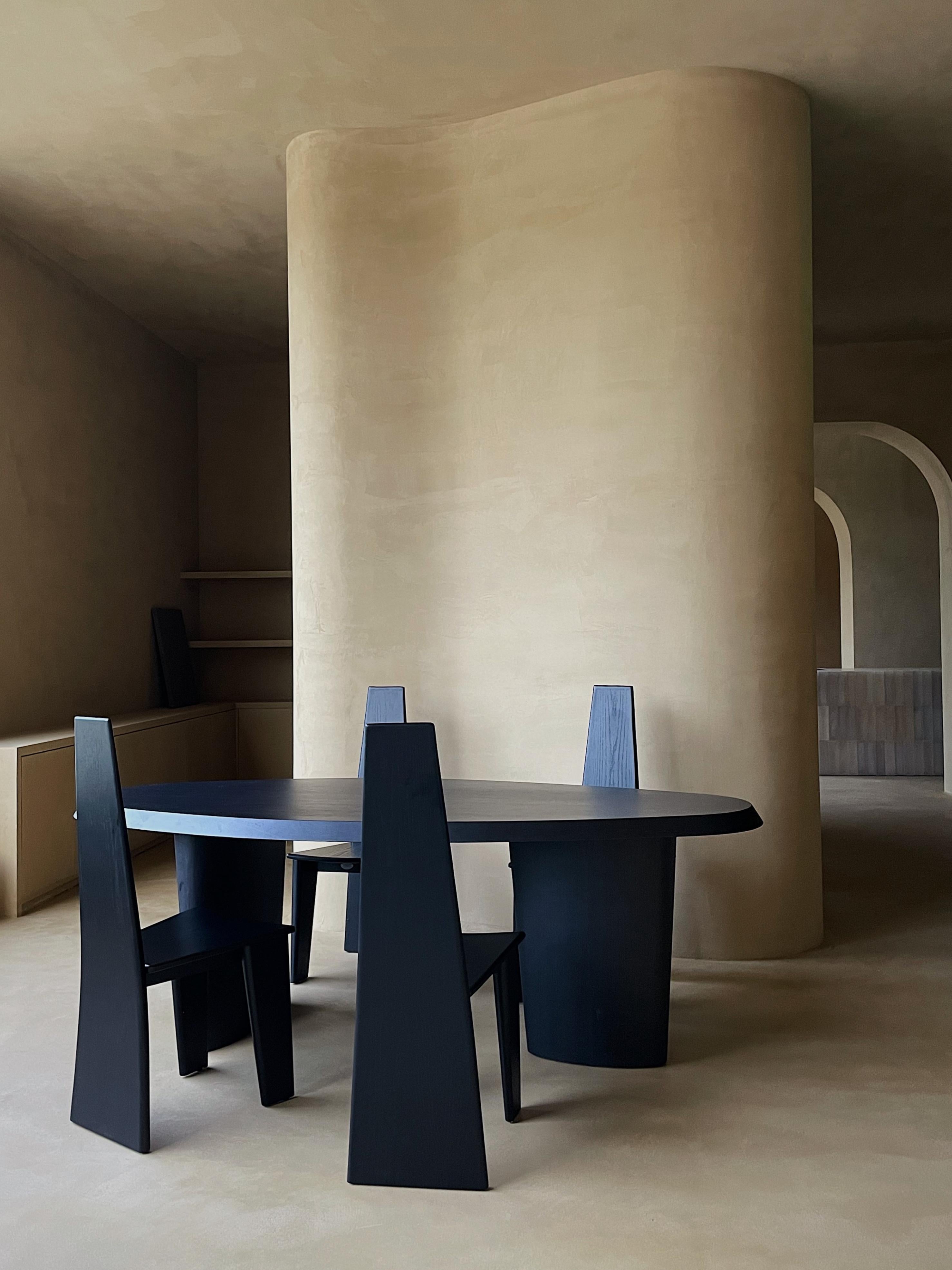 https://a.1stdibscdn.com/oval-dinning-table-by-karstudio-for-sale-picture-9/f_12192/f_327068421676044287620/IMG_3544_master.JPG