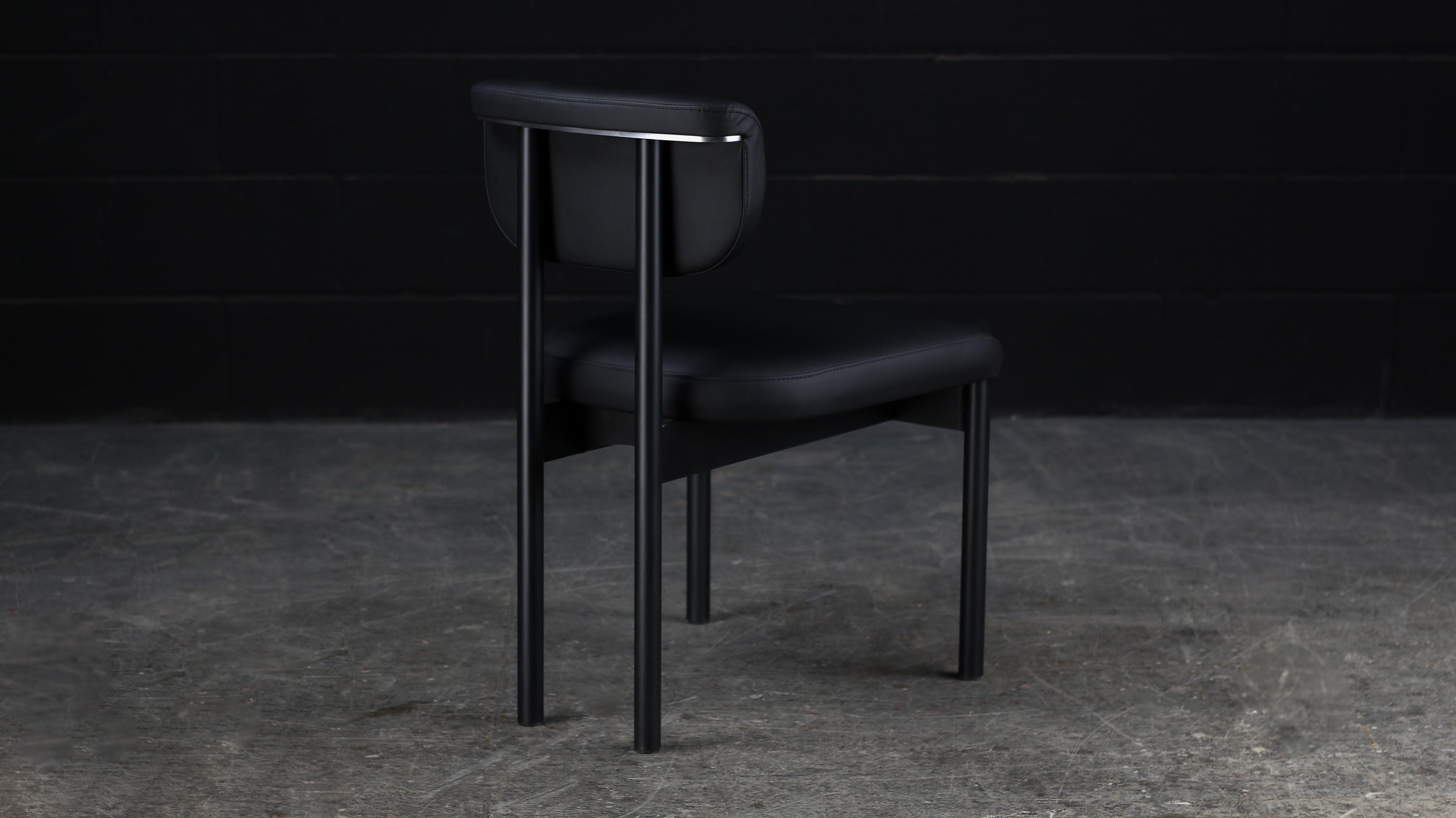 https://a.1stdibscdn.com/gadot-chair-by-ambrozia-black-nappa-leather-blackened-steel-satin-nickel-for-sale-picture-5/f_36881/f_409100821722623981482/IMG_3755_master.jpg