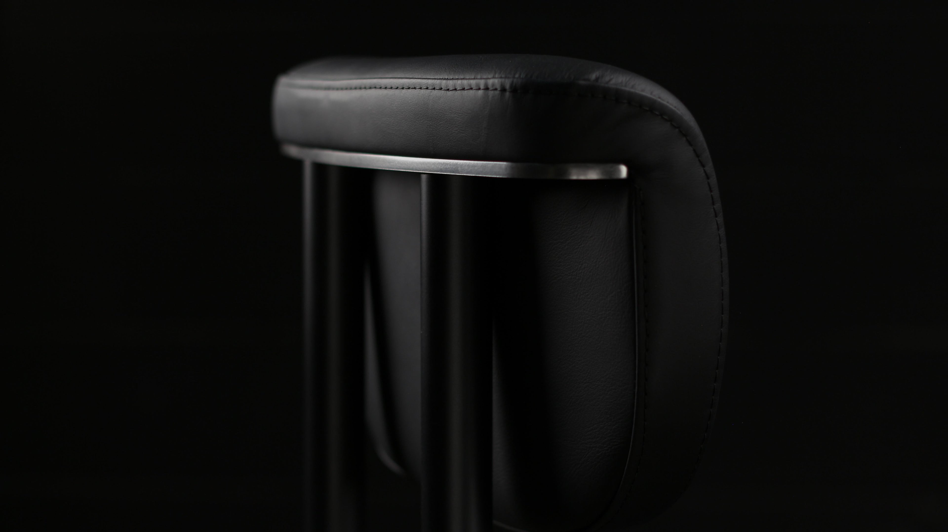 https://a.1stdibscdn.com/gadot-chair-by-ambrozia-black-nappa-leather-blackened-steel-satin-nickel-for-sale-picture-2/f_36881/f_409100821722623981881/IMG_3781_master.jpg