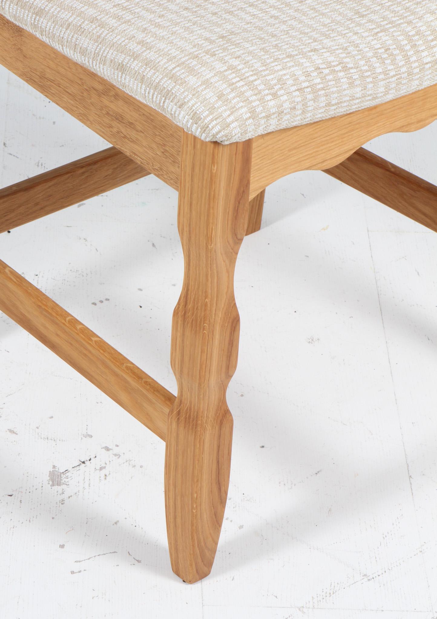 https://a.1stdibscdn.com/dining-chairs-by-henning-kjaernulf-model-razorblade-denmark-oak-for-sale-picture-5/f_42391/f_448665821746263384745/IMG_3818_master.jpg