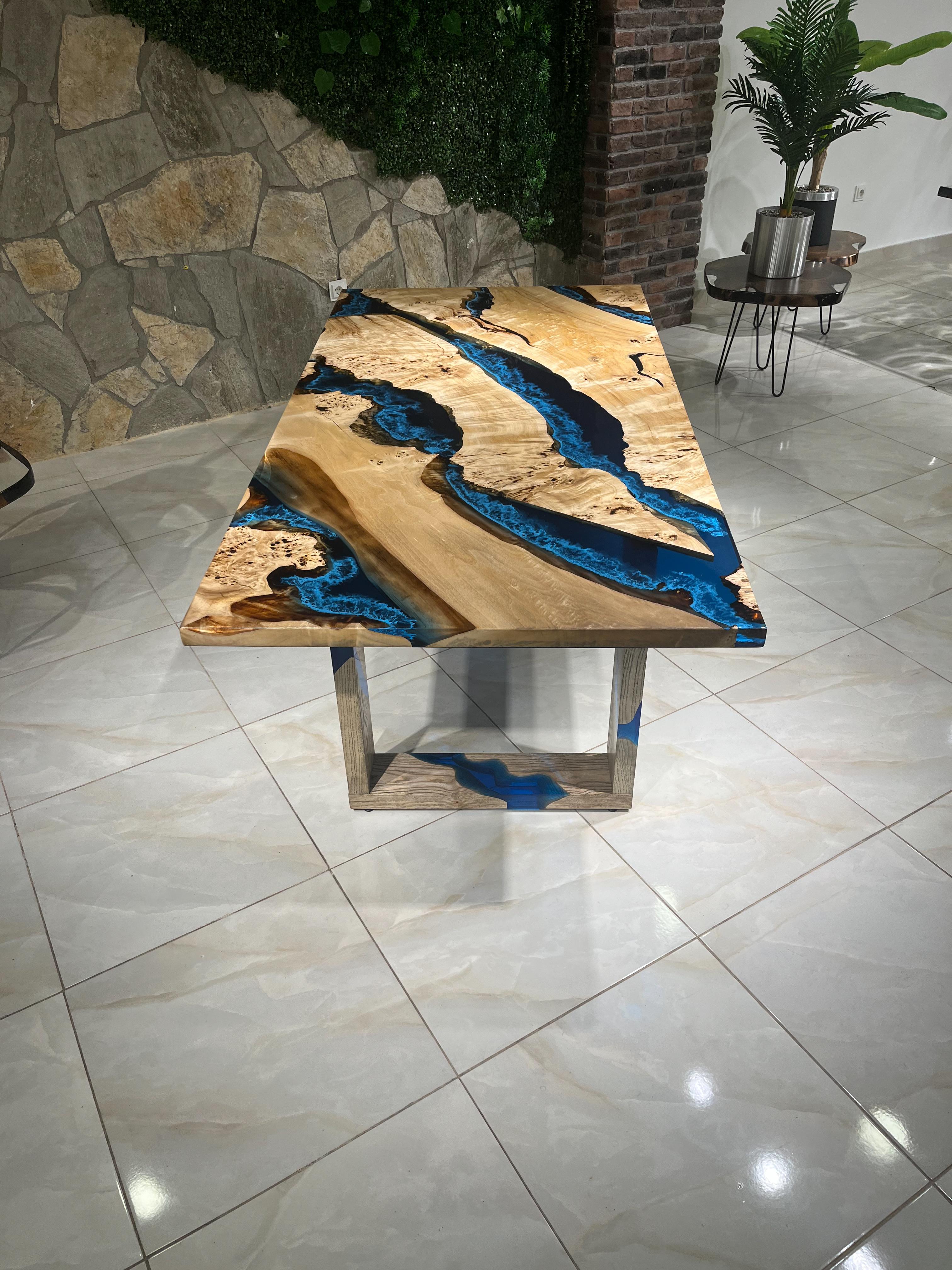 https://a.1stdibscdn.com/blue-river-epoxy-resin-dining-solid-wood-table-for-sale-picture-8/f_91932/f_383360321707493048753/IMG_3842_master.jpg