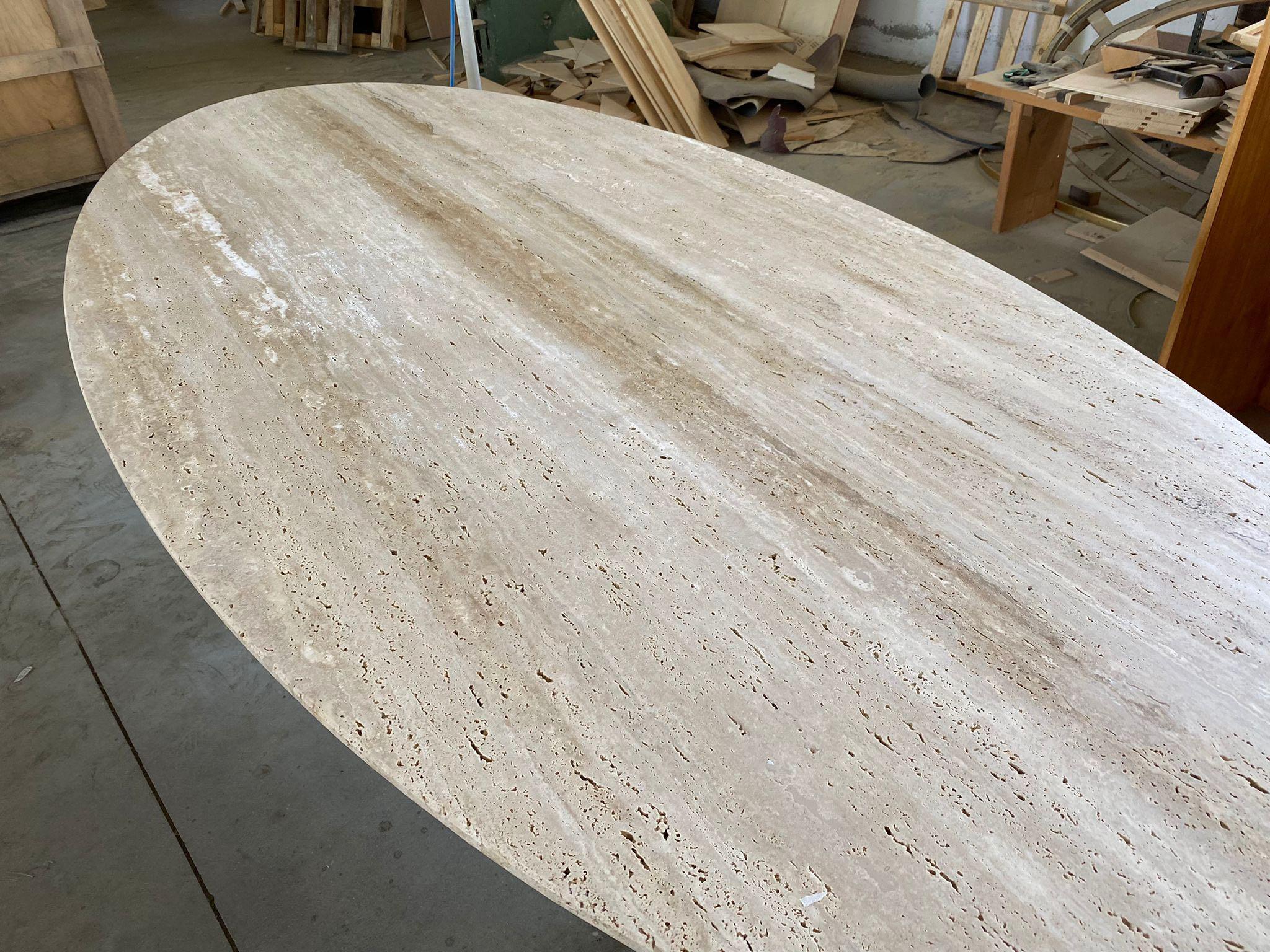 https://a.1stdibscdn.com/bespoke-italian-travertine-oval-dining-table-for-sale-picture-8/f_47872/f_185099721633536419126/IMG_3871_master.jpeg
