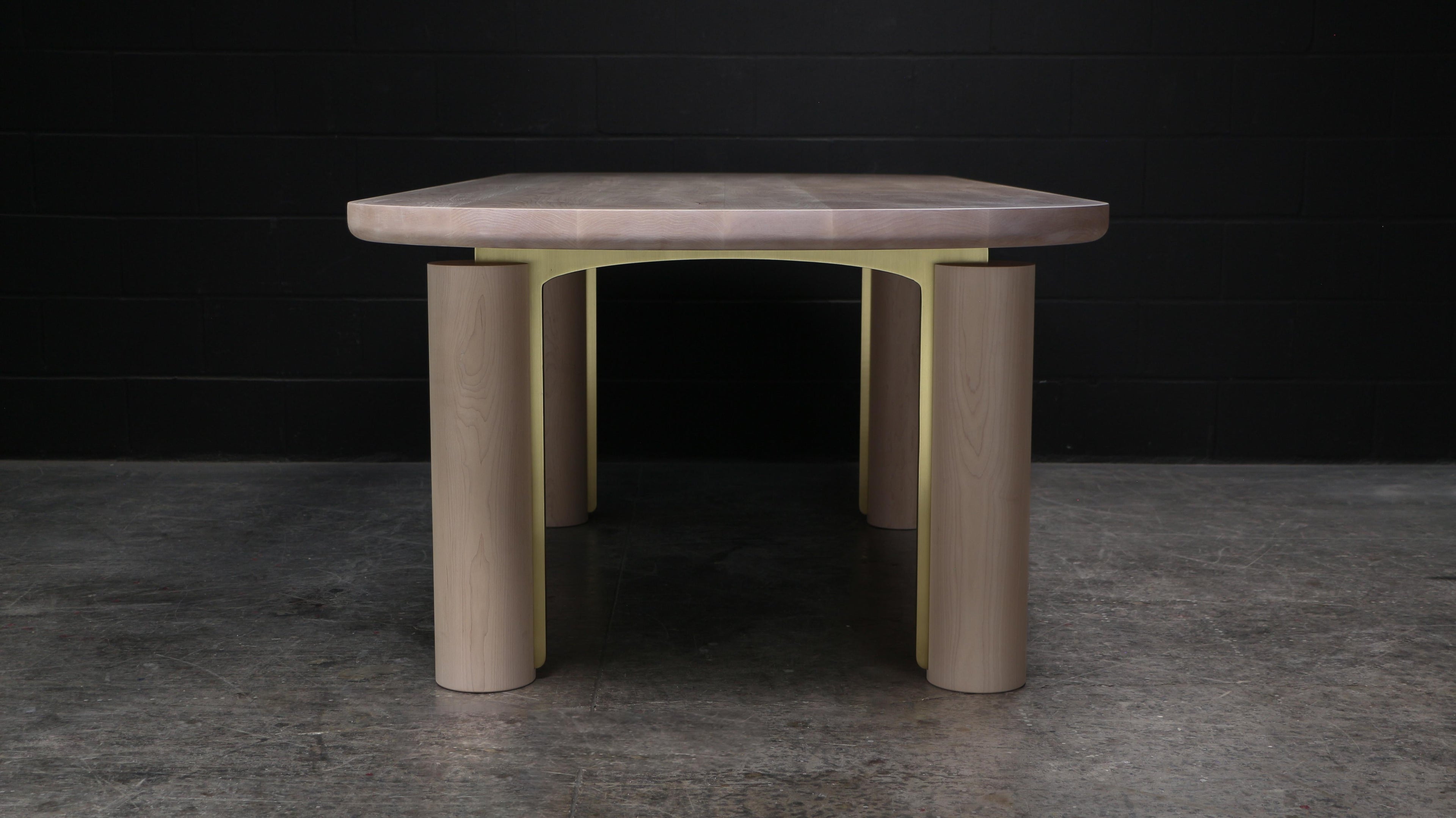 https://a.1stdibscdn.com/champlain-dining-table-by-ambrozia-solid-hard-maple-solid-brass-for-sale-picture-5/f_36881/f_473143021761928141021/IMG_3948_master.jpg