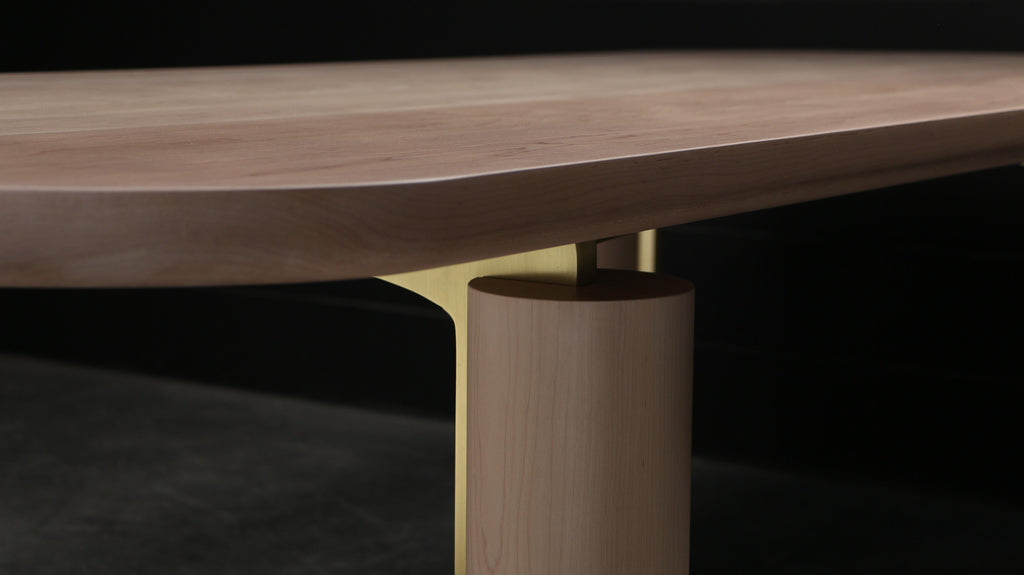 https://a.1stdibscdn.com/champlain-dining-table-by-ambrozia-solid-hard-maple-solid-brass-for-sale-picture-2/f_36881/f_473143021761928139291/IMG_3949_master.jpg