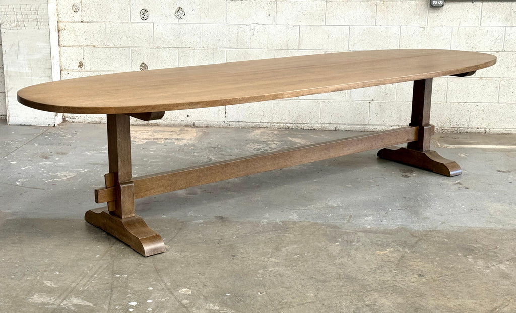 https://a.1stdibscdn.com/super-ellipse-evy-dining-table-made-from-rift-sawn-oak-for-sale-picture-3/f_8065/f_406523521721129850160/IMG_3981_master.jpg