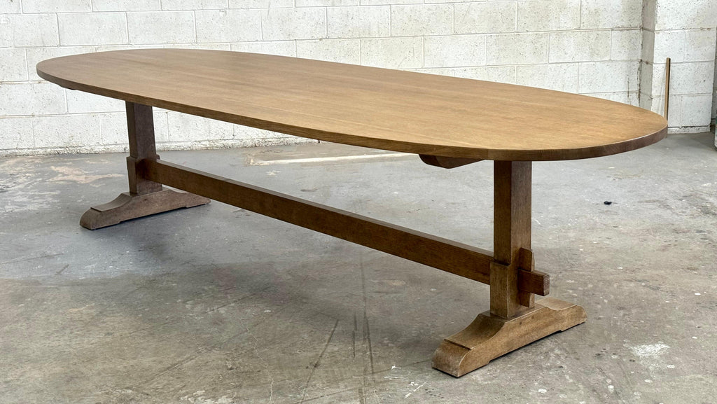 https://a.1stdibscdn.com/super-ellipse-evy-dining-table-made-from-rift-sawn-oak-for-sale-picture-5/f_8065/f_406523521721129850254/IMG_3987_master.jpg