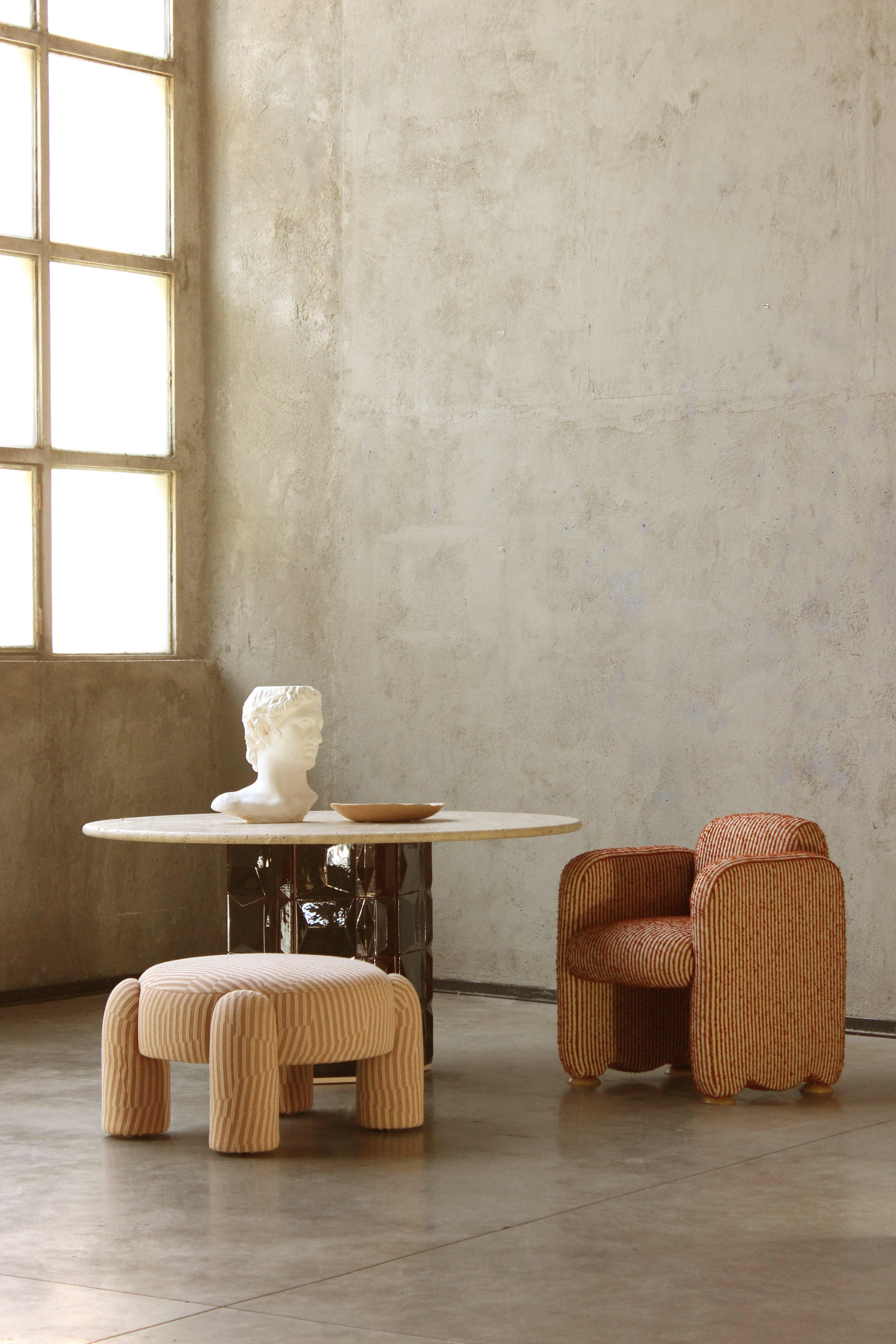 https://a.1stdibscdn.com/dooq-new-organic-modernist-cindy-chair-with-arms-for-sale-picture-8/f_54242/f_400363021743523244185/IMG_4070_master.jpg