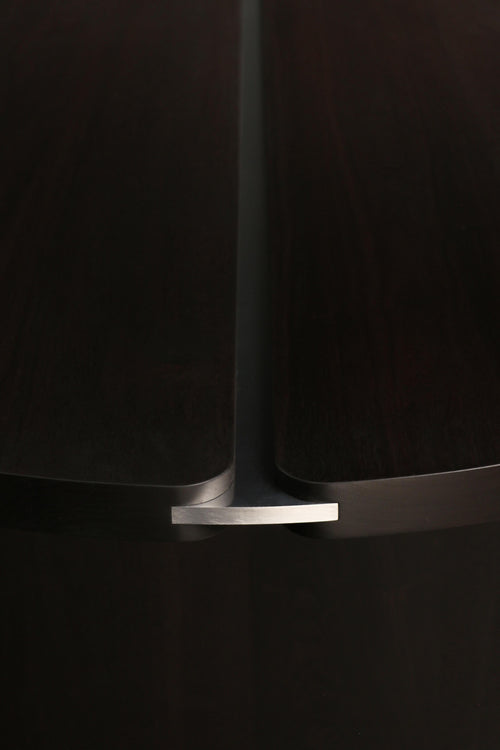 https://a.1stdibscdn.com/aurum-dining-table-by-ambrozia-oxidized-walnut-polished-aluminum-10ft-for-sale-picture-6/f_36881/f_435999821739376844745/IMG_4163_master.jpg