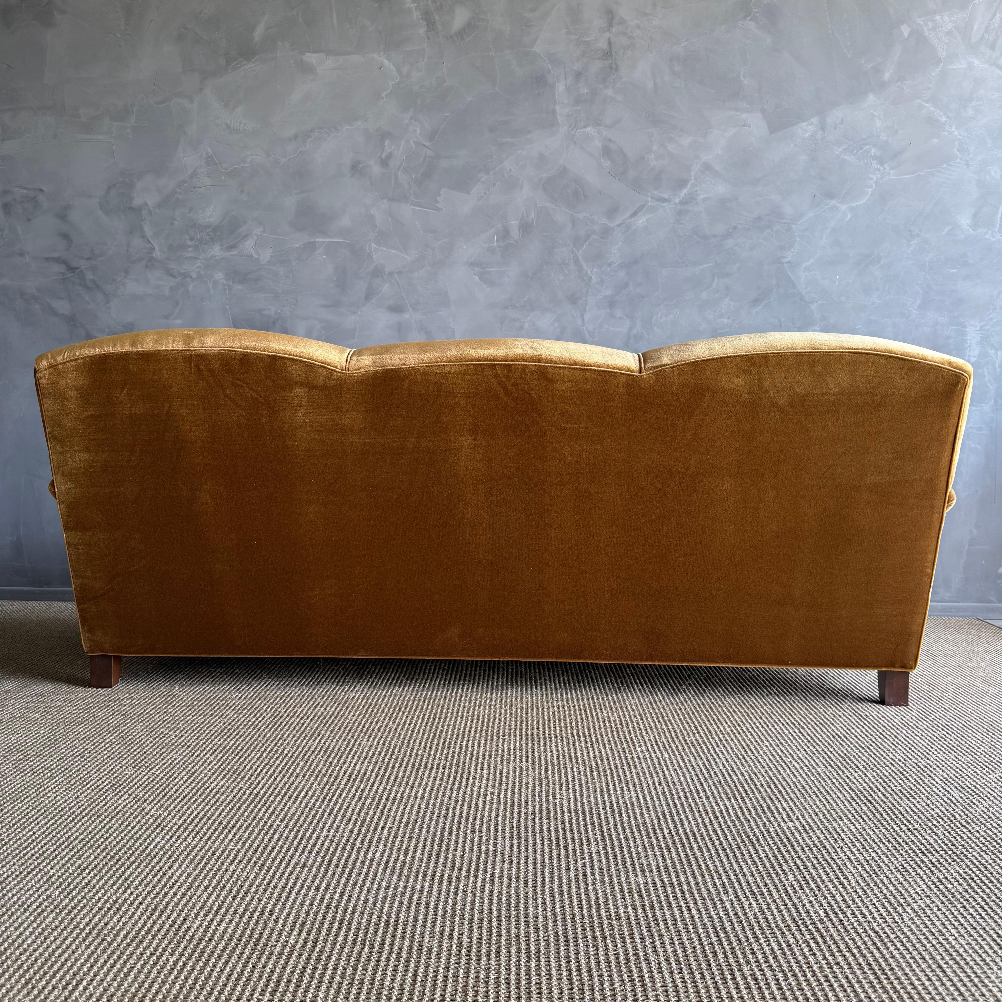 https://a.1stdibscdn.com/custom-made-modern-english-arm-sofa-in-performance-linen-velvet-72-for-sale-picture-6/f_18223/f_457706321751914161659/IMG_4198_master.JPG