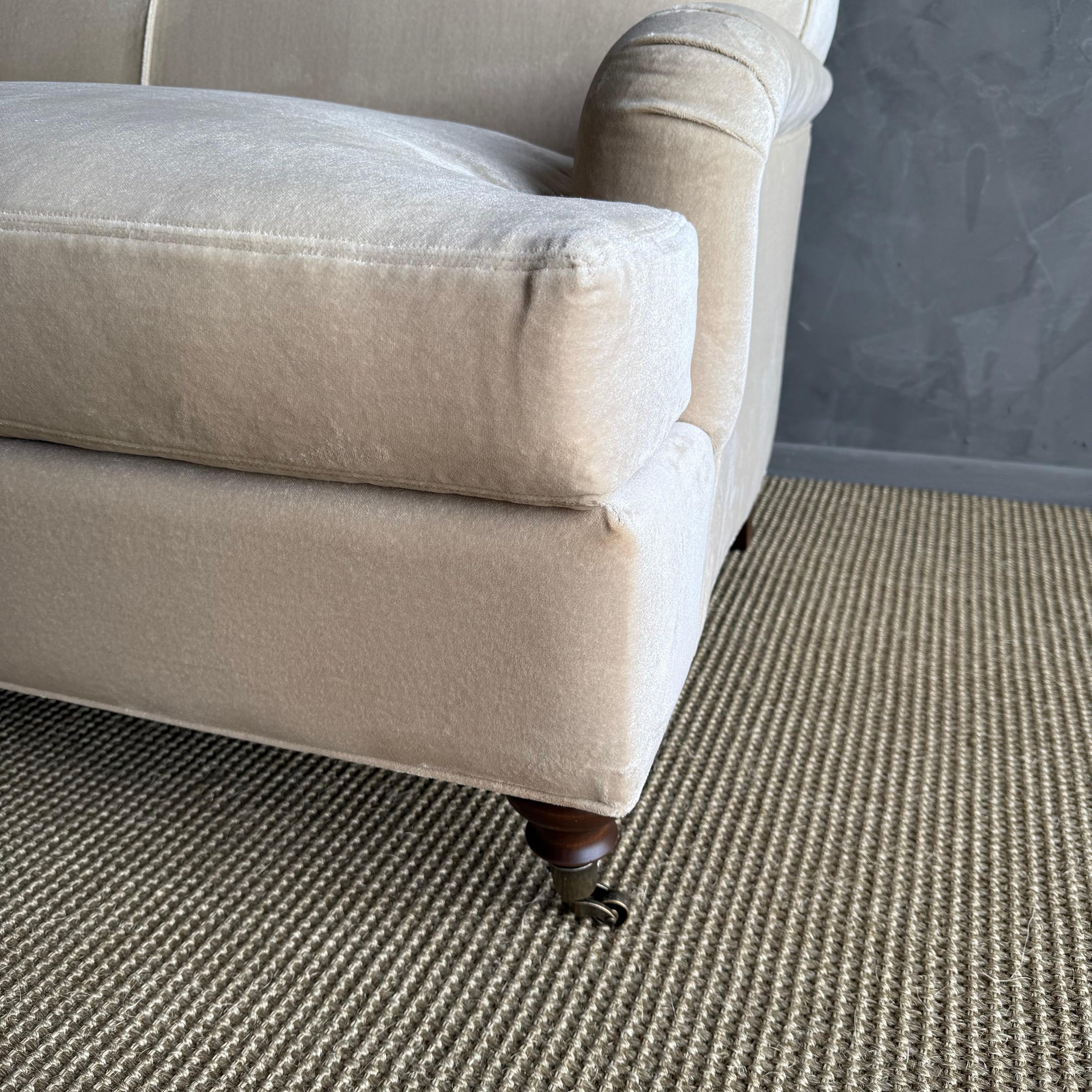 https://a.1stdibscdn.com/custom-made-modern-english-arm-sofa-in-performance-linen-velvet-for-sale-picture-4/f_18223/f_438331821740698411656/IMG_4205_2_master.jpg