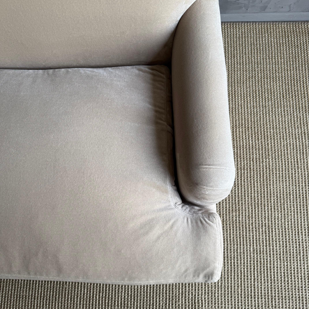 https://a.1stdibscdn.com/custom-made-modern-english-arm-sofa-in-performance-linen-velvet-96-for-sale-picture-10/f_18223/f_457707321751914473909/IMG_4206_master.jpg
