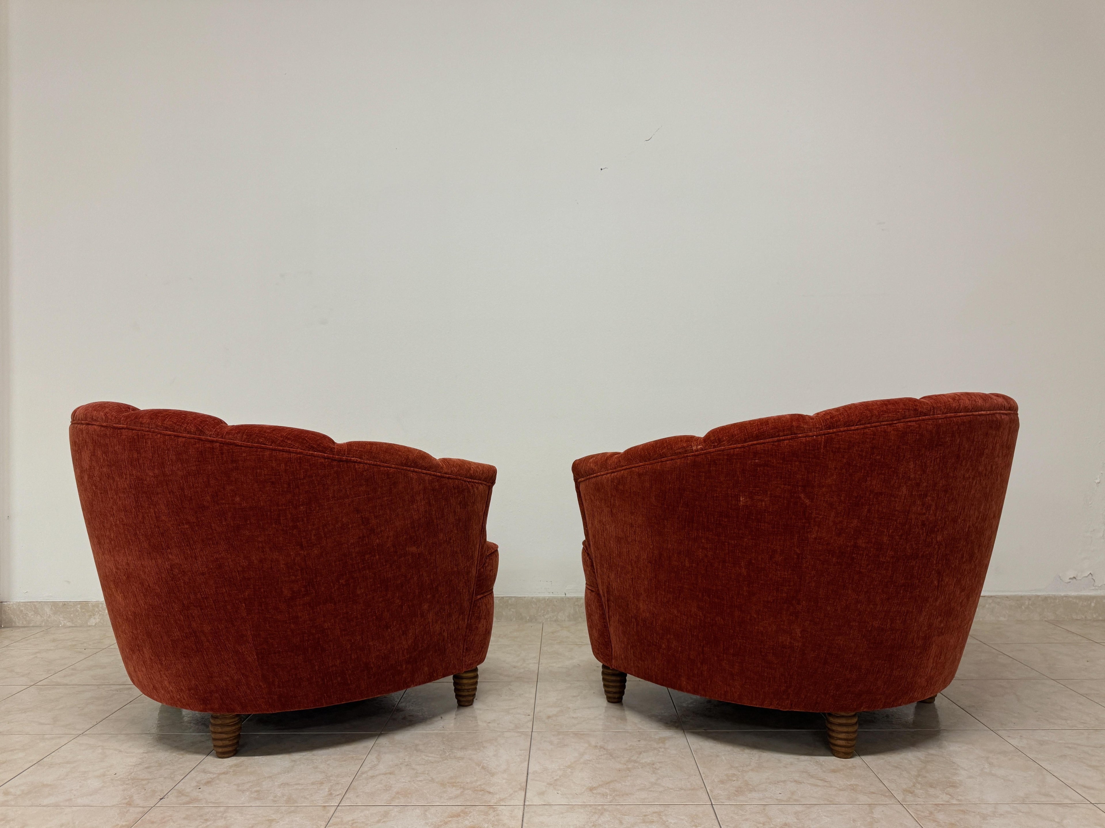 https://a.1stdibscdn.com/1950s-style-italian-armchairs-for-sale-picture-7/f_47872/f_403302421719326477385/IMG_4238_master.jpeg