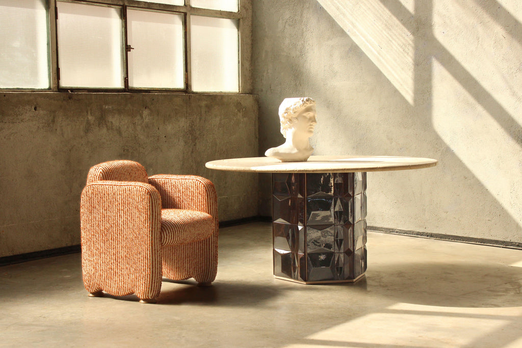 https://a.1stdibscdn.com/dooq-new-organic-modernist-cindy-chair-with-arms-for-sale-picture-16/f_54242/f_400363021743523249398/IMG_4260_master.jpg
