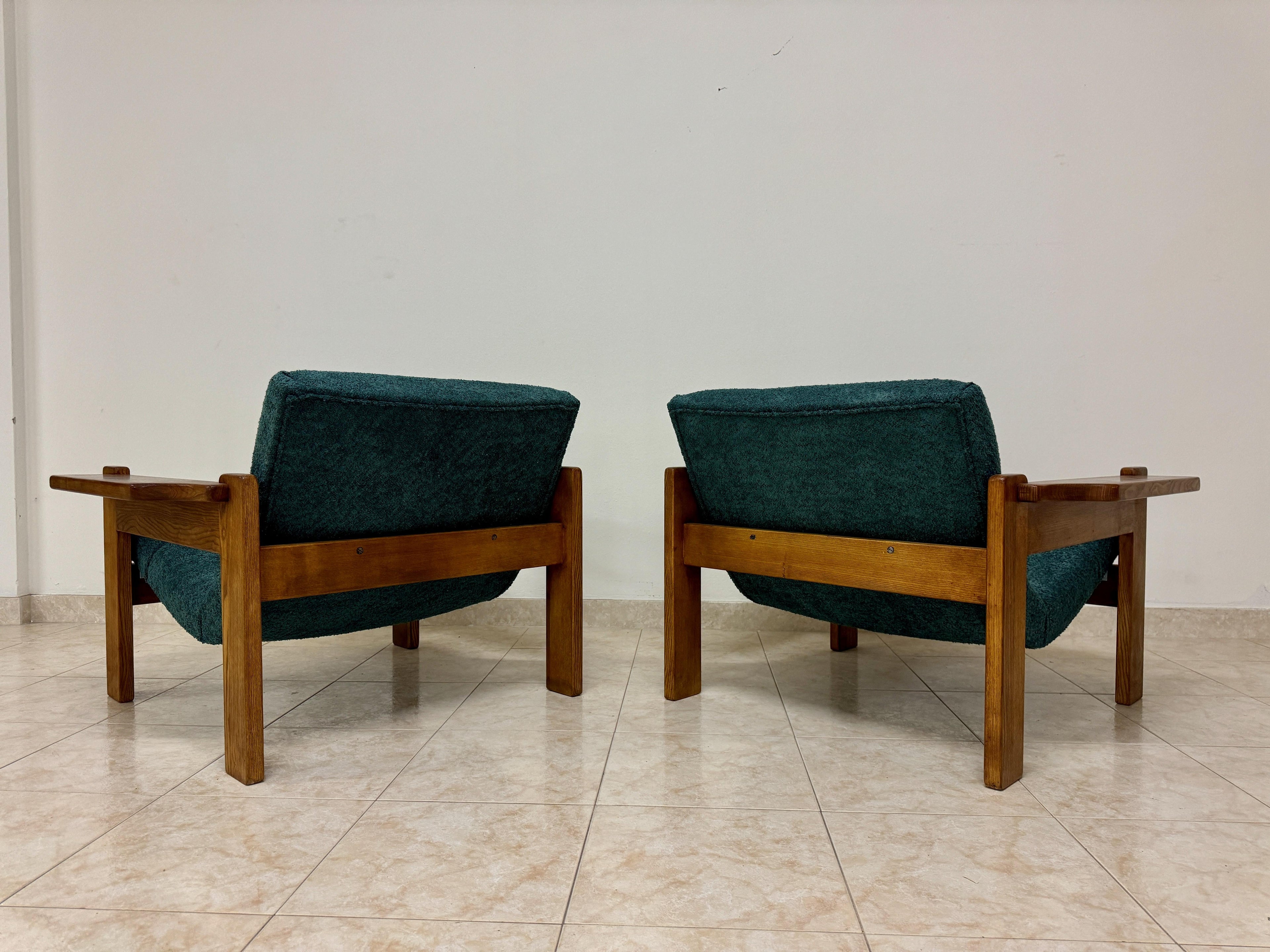 https://a.1stdibscdn.com/pair-of-italian-brutalist-style-armchairs-for-sale-picture-7/f_47872/f_403524021719405285240/IMG_4328_master.jpeg