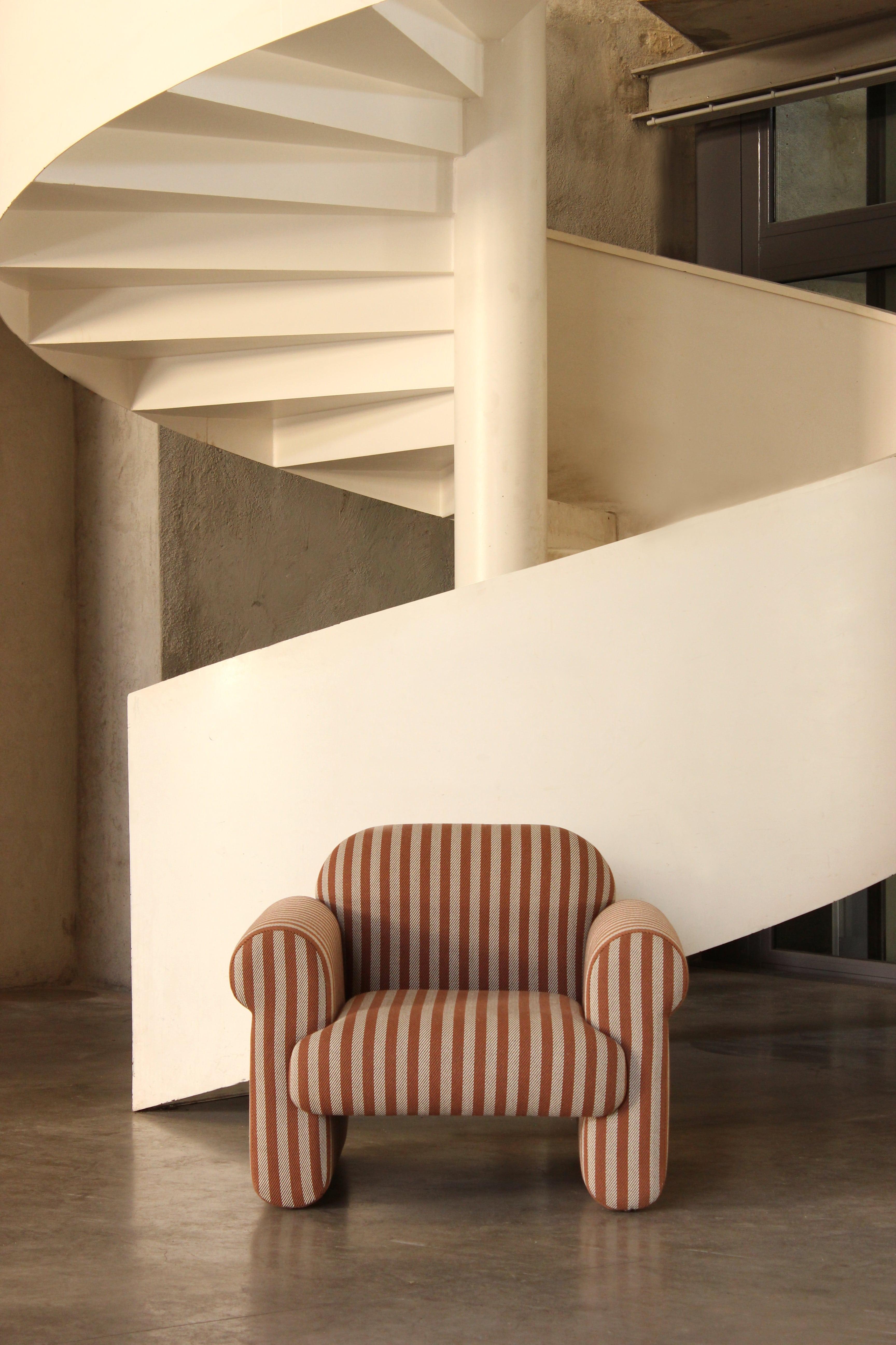 https://a.1stdibscdn.com/dooq-new-organic-modern-oscar-armchair-striped-in-yellow-and-brown-fabric-for-sale-picture-6/f_54242/f_438413621743522675813/IMG_4445_master.jpg