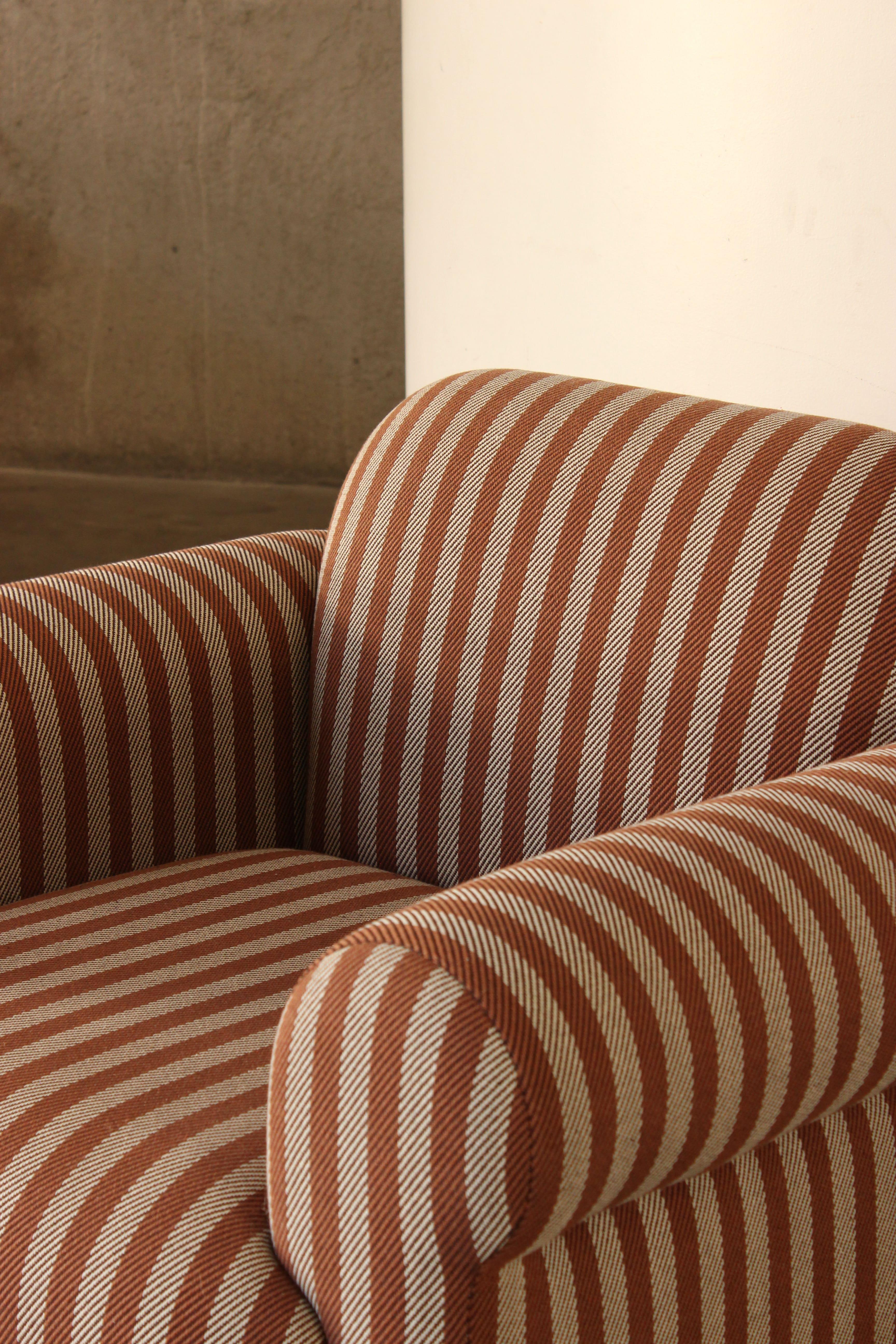 https://a.1stdibscdn.com/dooq-new-organic-modern-oscar-armchair-striped-in-yellow-and-brown-fabric-for-sale-picture-9/f_54242/f_438413621743522675961/IMG_4455_master.jpg