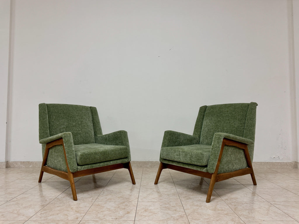 https://a.1stdibscdn.com/pair-of-contemporary-italian-armchairs-for-sale-picture-3/f_47872/f_403561021719415889189/IMG_4491_master.jpeg