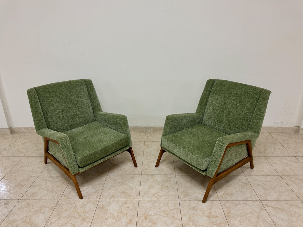 https://a.1stdibscdn.com/pair-of-contemporary-italian-armchairs-for-sale-picture-6/f_47872/f_403561021719415889302/IMG_4494_master.jpeg