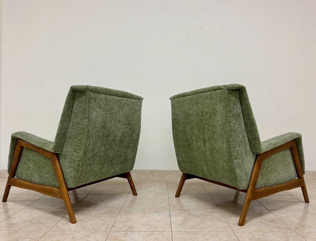 https://a.1stdibscdn.com/pair-of-contemporary-italian-armchairs-for-sale-picture-9/f_47872/f_403561021719415893161/IMG_4497_master.jpeg