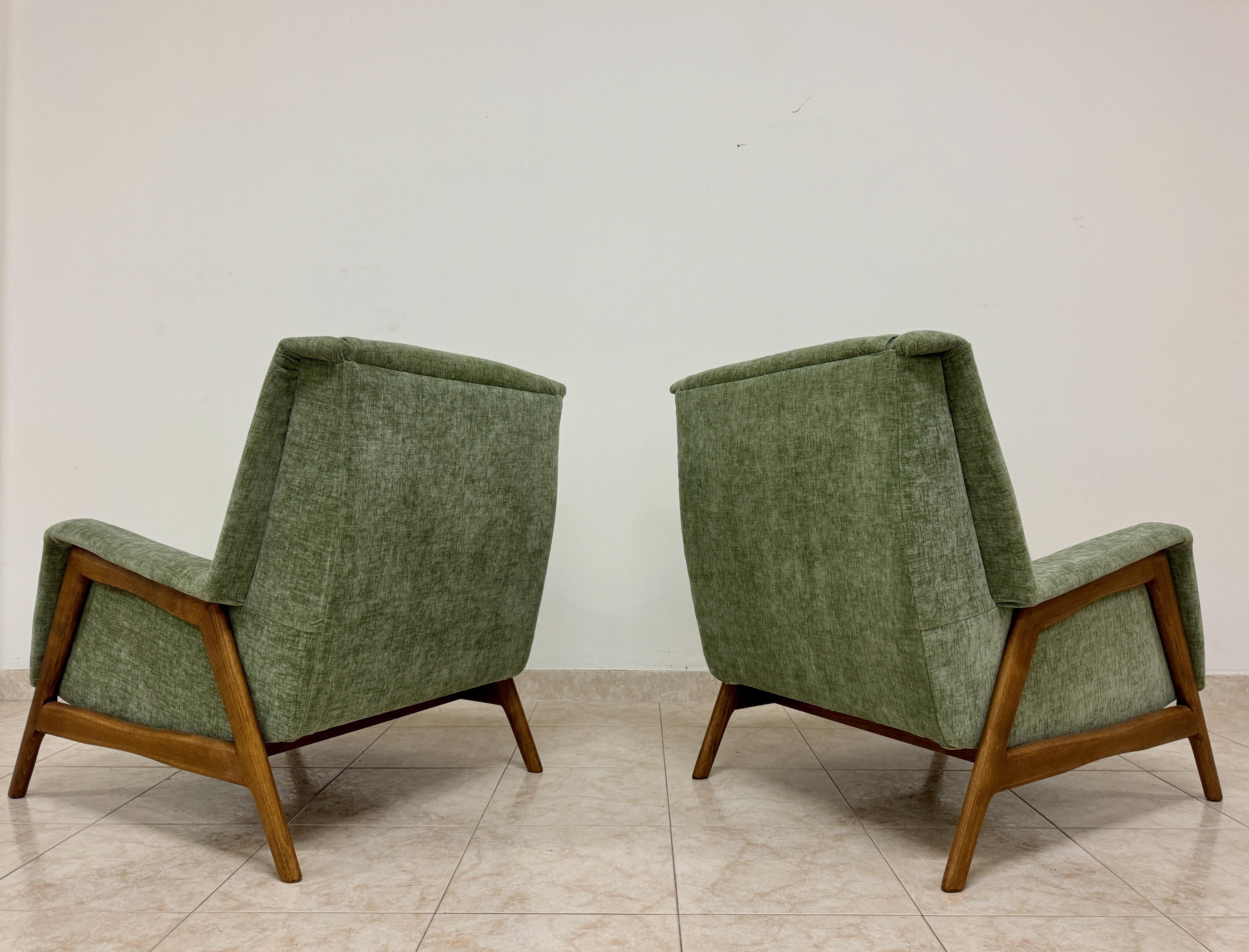 https://a.1stdibscdn.com/pair-of-contemporary-italian-armchairs-for-sale-picture-9/f_47872/f_403561021719415893161/IMG_4497_master.jpeg