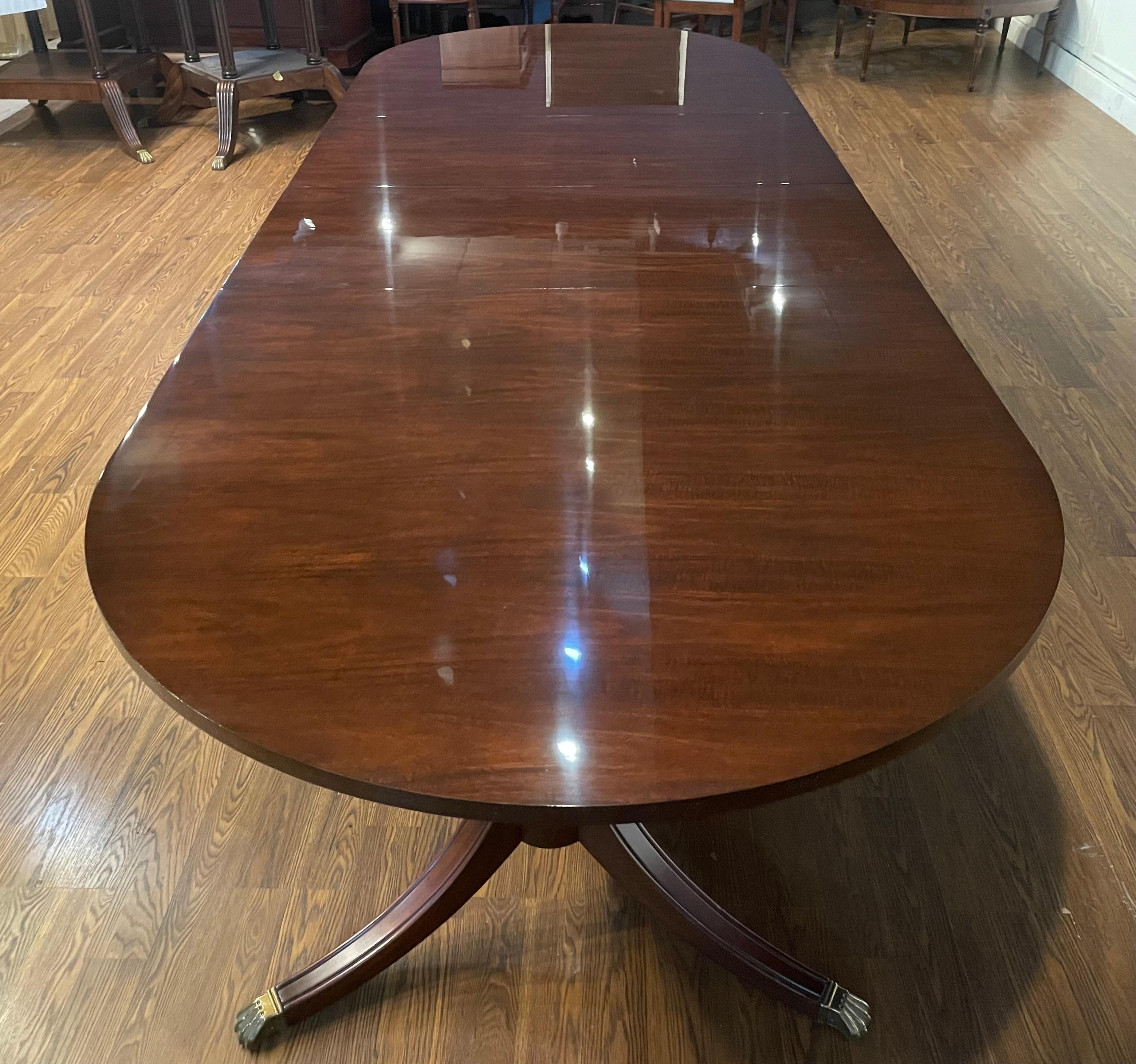 https://a.1stdibscdn.com/oval-mahogany-double-pedestal-dining-table-by-leighton-hall-made-to-order-for-sale-picture-6/f_44162/f_435790121739241738227/IMG_4508_master.jpeg