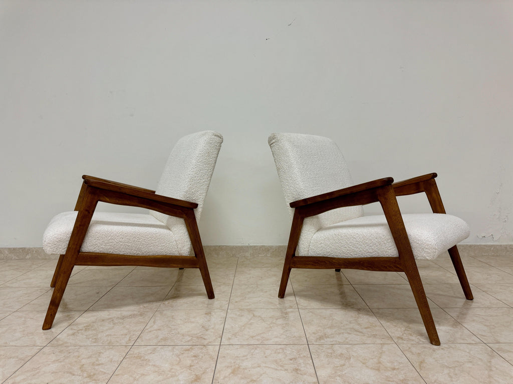 https://a.1stdibscdn.com/pair-of-contemporary-italian-armchairs-for-sale-picture-4/f_47872/f_403698121719491685739/IMG_4538_master.jpeg