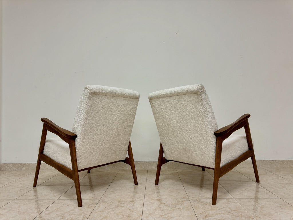 https://a.1stdibscdn.com/pair-of-contemporary-italian-armchairs-for-sale-picture-7/f_47872/f_403698121719491685668/IMG_4541_master.jpeg