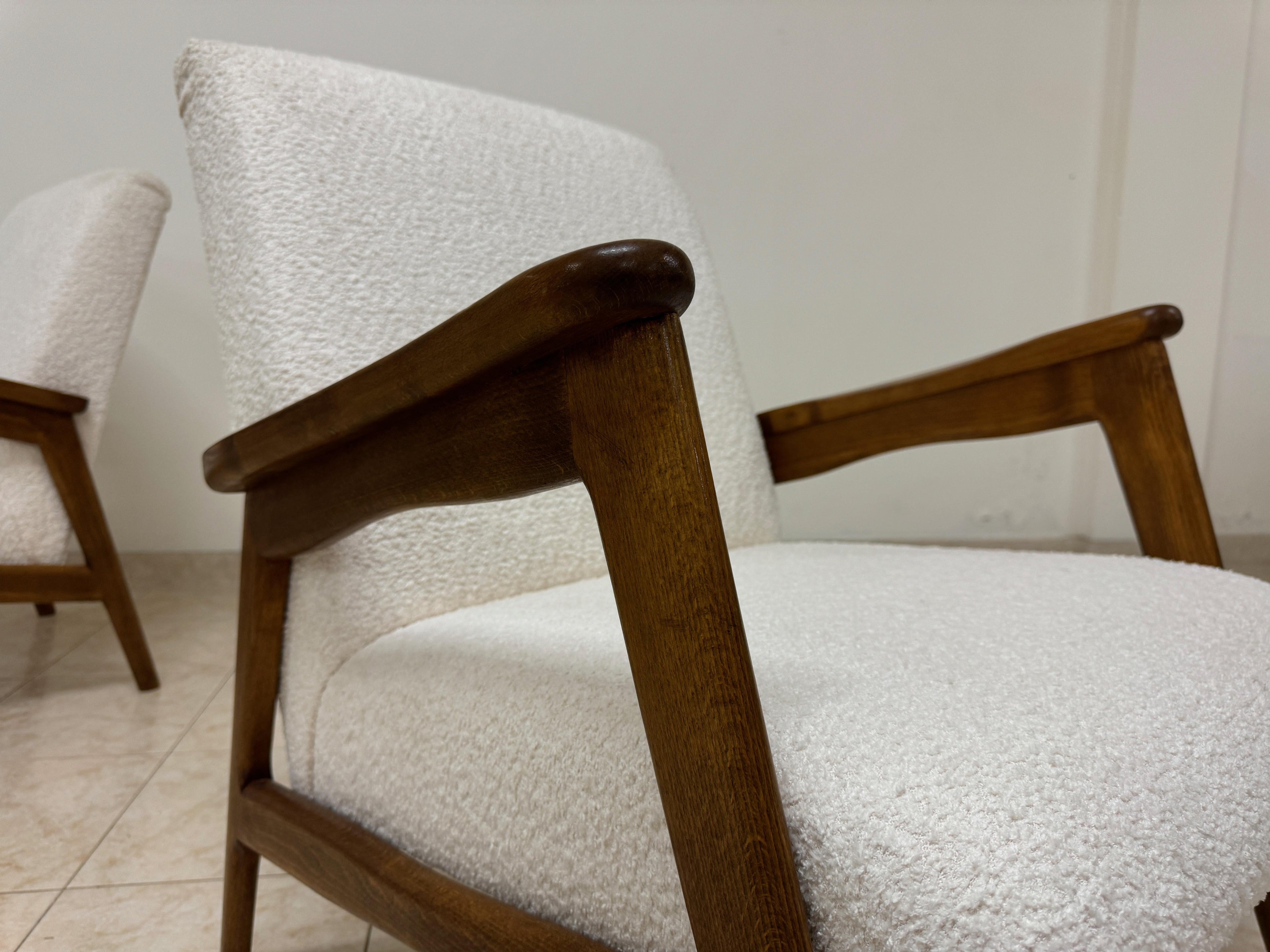 https://a.1stdibscdn.com/pair-of-contemporary-italian-armchairs-for-sale-picture-10/f_47872/f_403698121719491686375/IMG_4543_master.jpeg