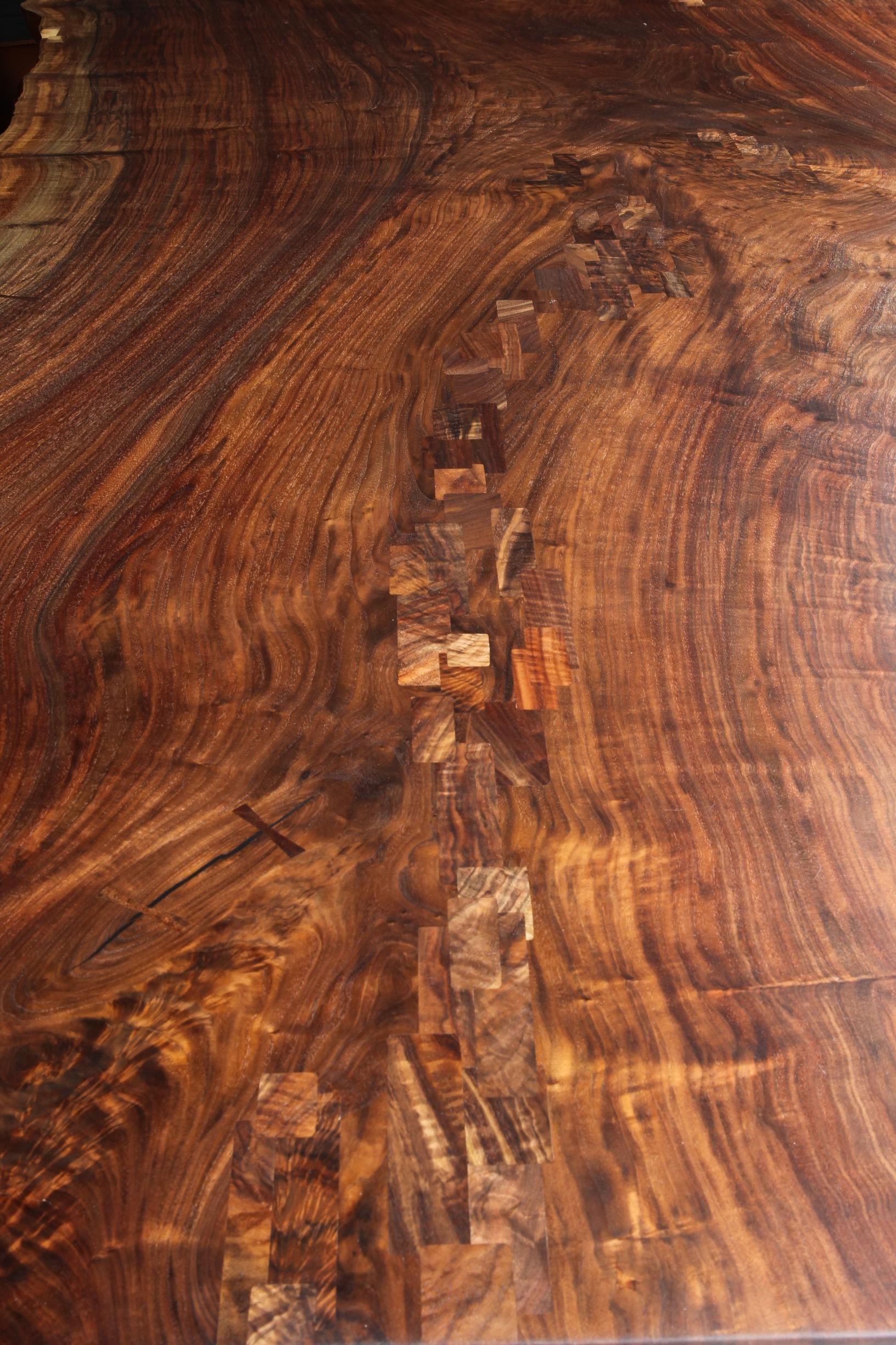 https://a.1stdibscdn.com/claro-walnut-single-slab-live-edge-dining-table-in-stock-for-sale-picture-7/f_51472/f_173839521577572399492/IMG_4630_master.jpg