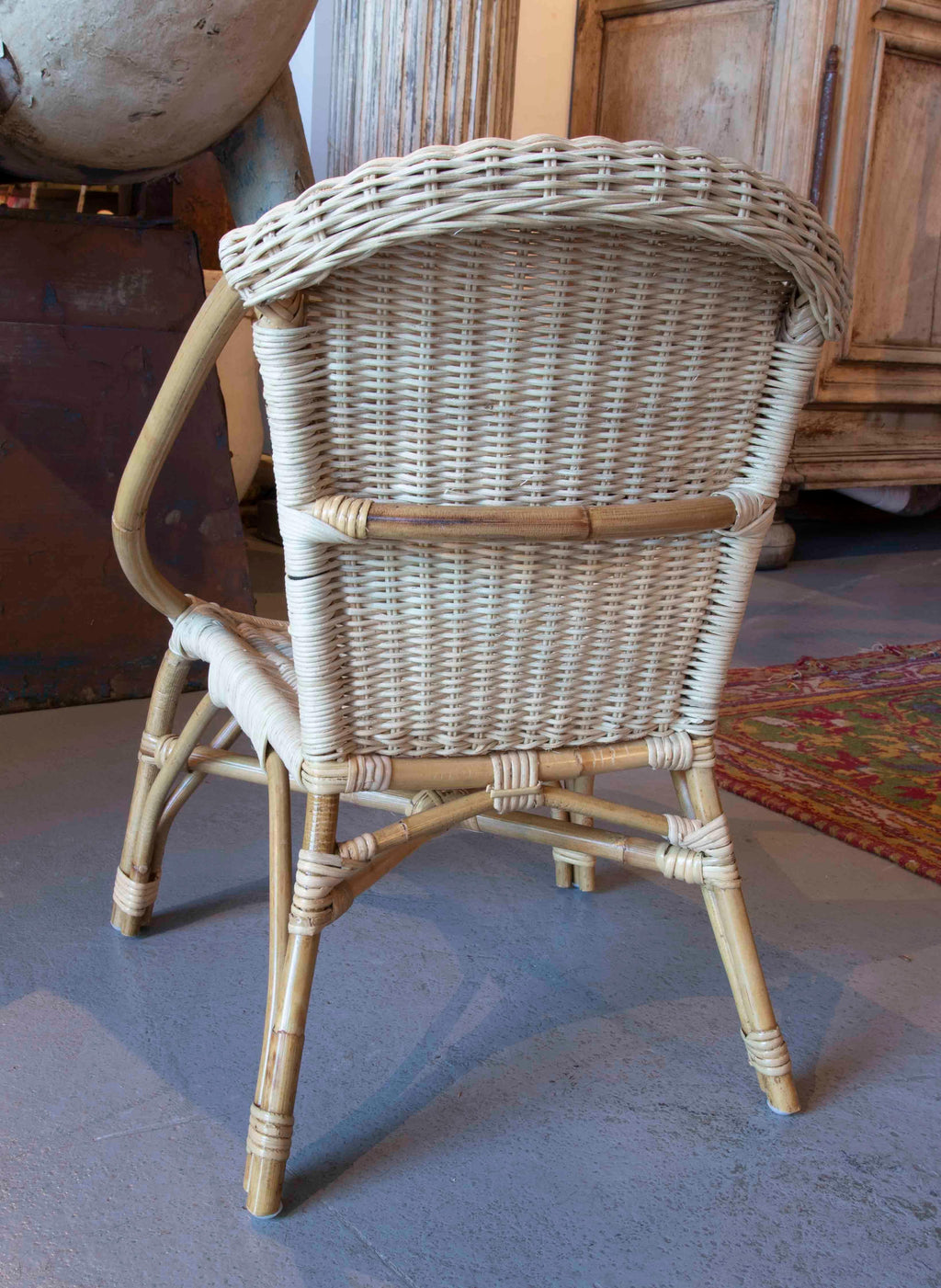 https://a.1stdibscdn.com/handmade-in-its-natural-colour-wicker-and-rattan-chair-for-children-for-sale-picture-4/f_30443/f_355251421690984402913/IMG_4667_master.jpg