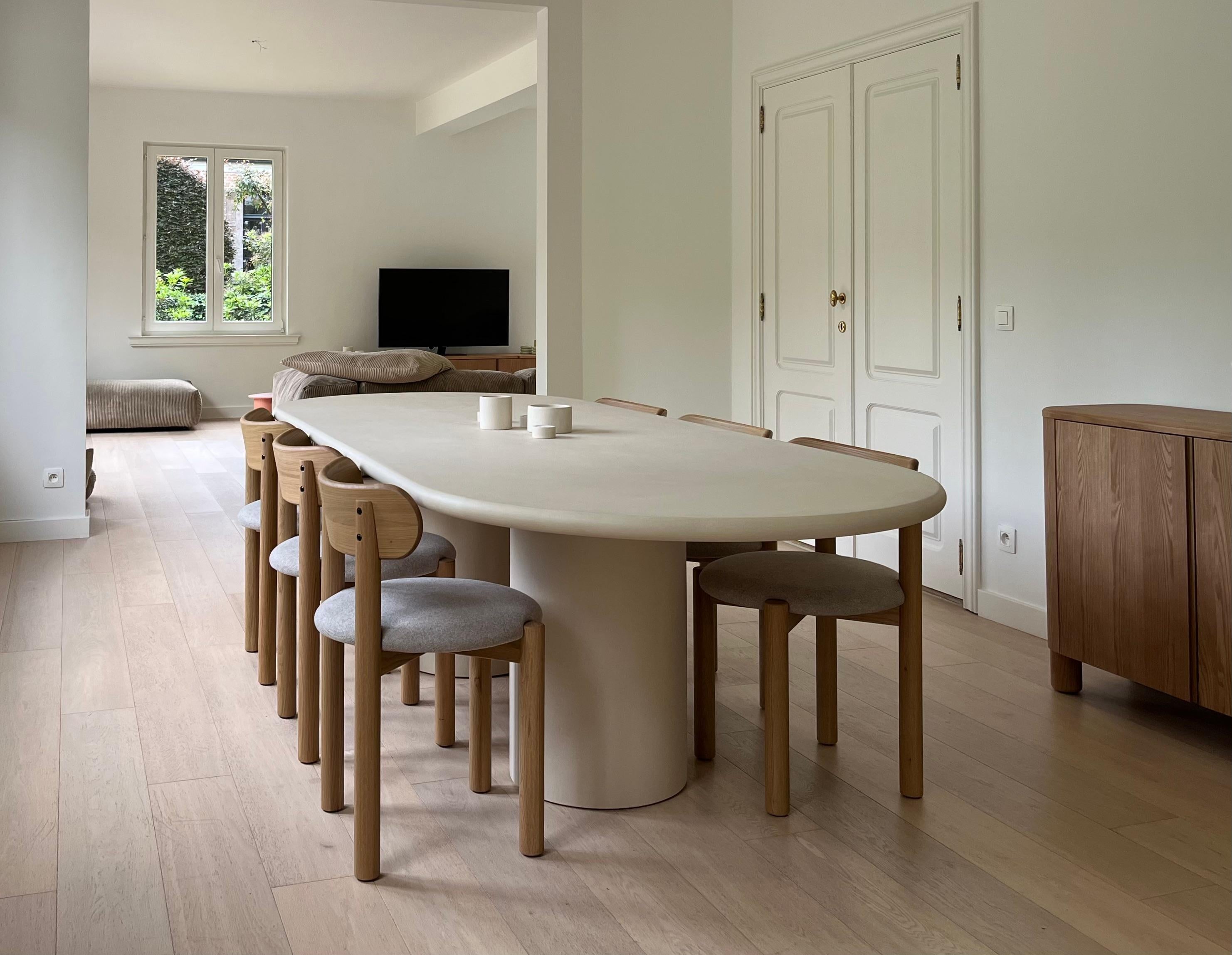 https://a.1stdibscdn.com/contemporary-rounded-natural-plaster-column-table-300-cm-by-isabelle-beaumont-for-sale-picture-11/f_86552/f_419928221729615149650/IMG_4695_2_master.jpeg