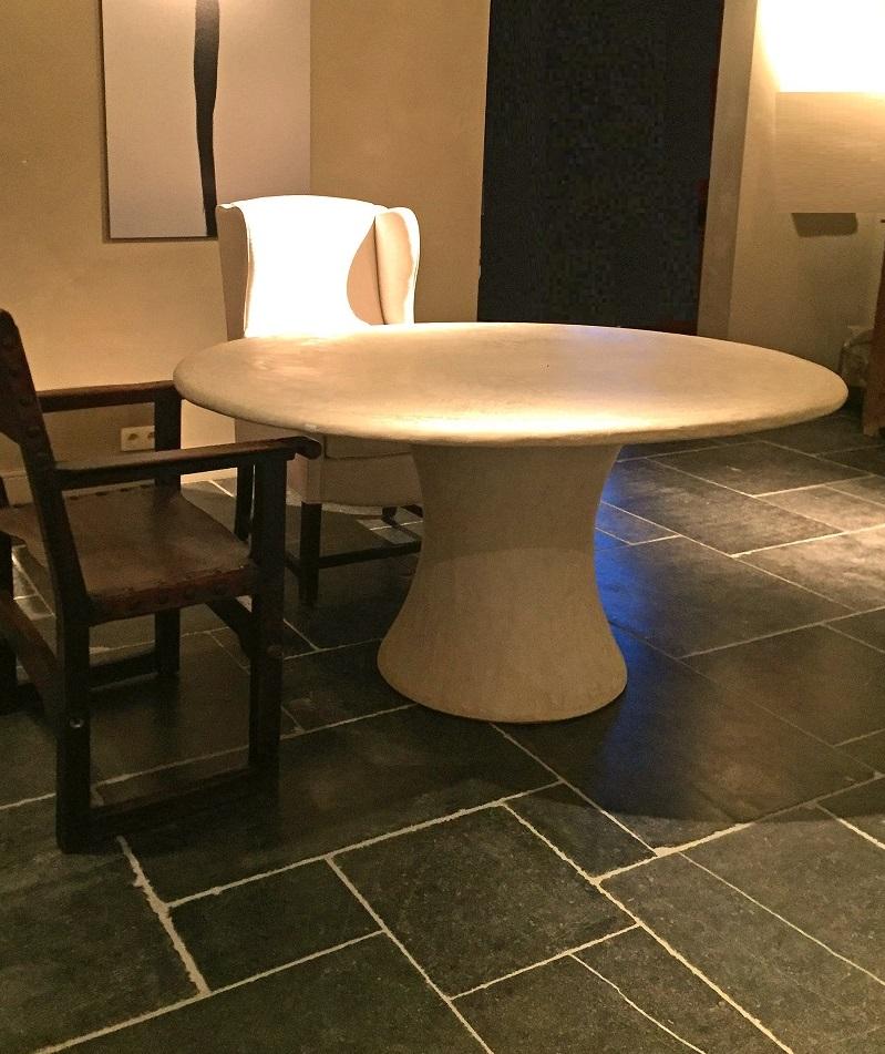 https://a.1stdibscdn.com/oval-table-su-in-petrified-marbleplaster-for-sale-picture-6/f_20233/f_130050321544647427094/IMG_4922_1_master.JPG