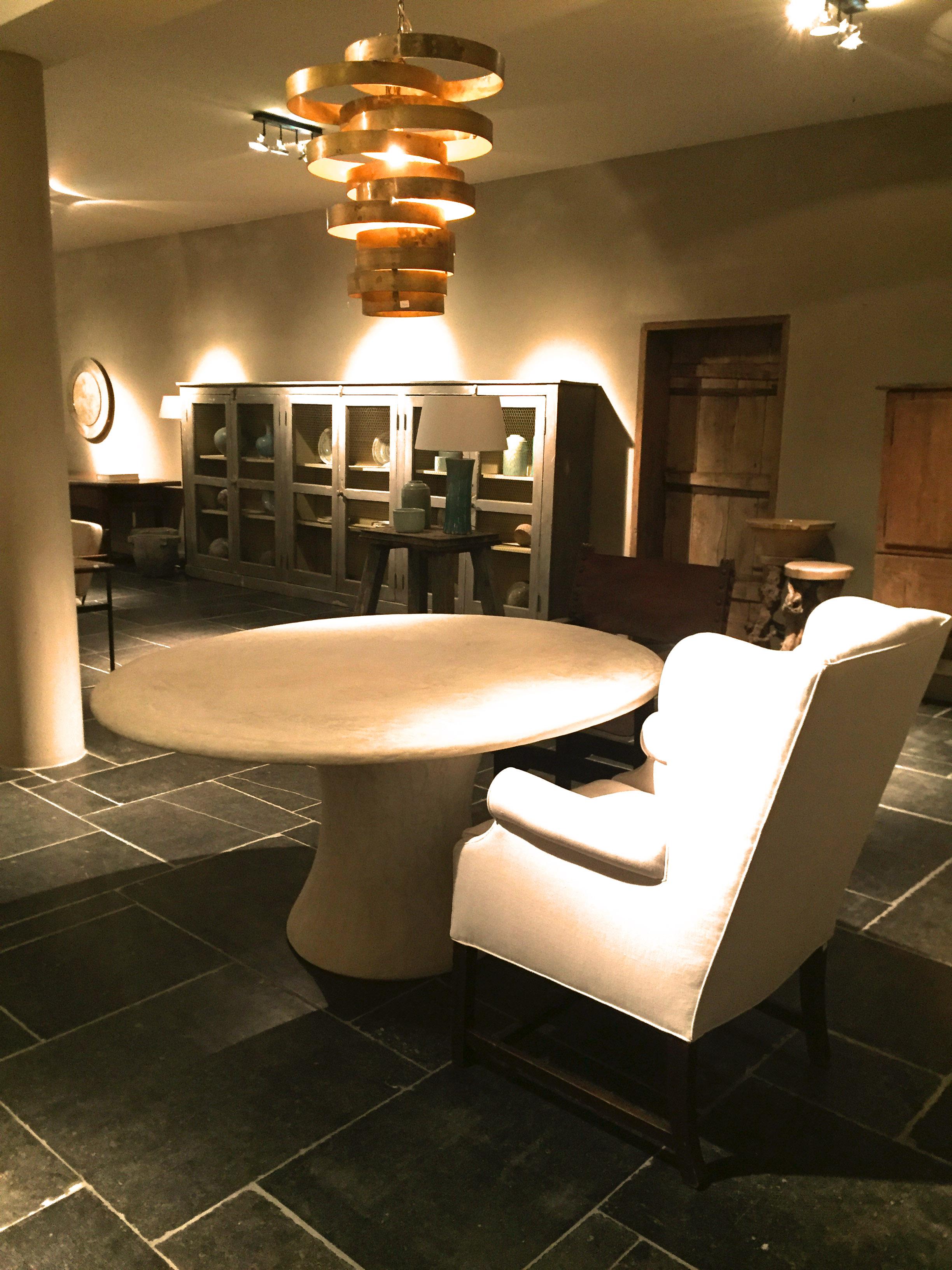 https://a.1stdibscdn.com/oval-table-su-in-petrified-marbleplaster-for-sale-picture-7/f_20233/f_130050321544647437053/IMG_4924_master.JPG