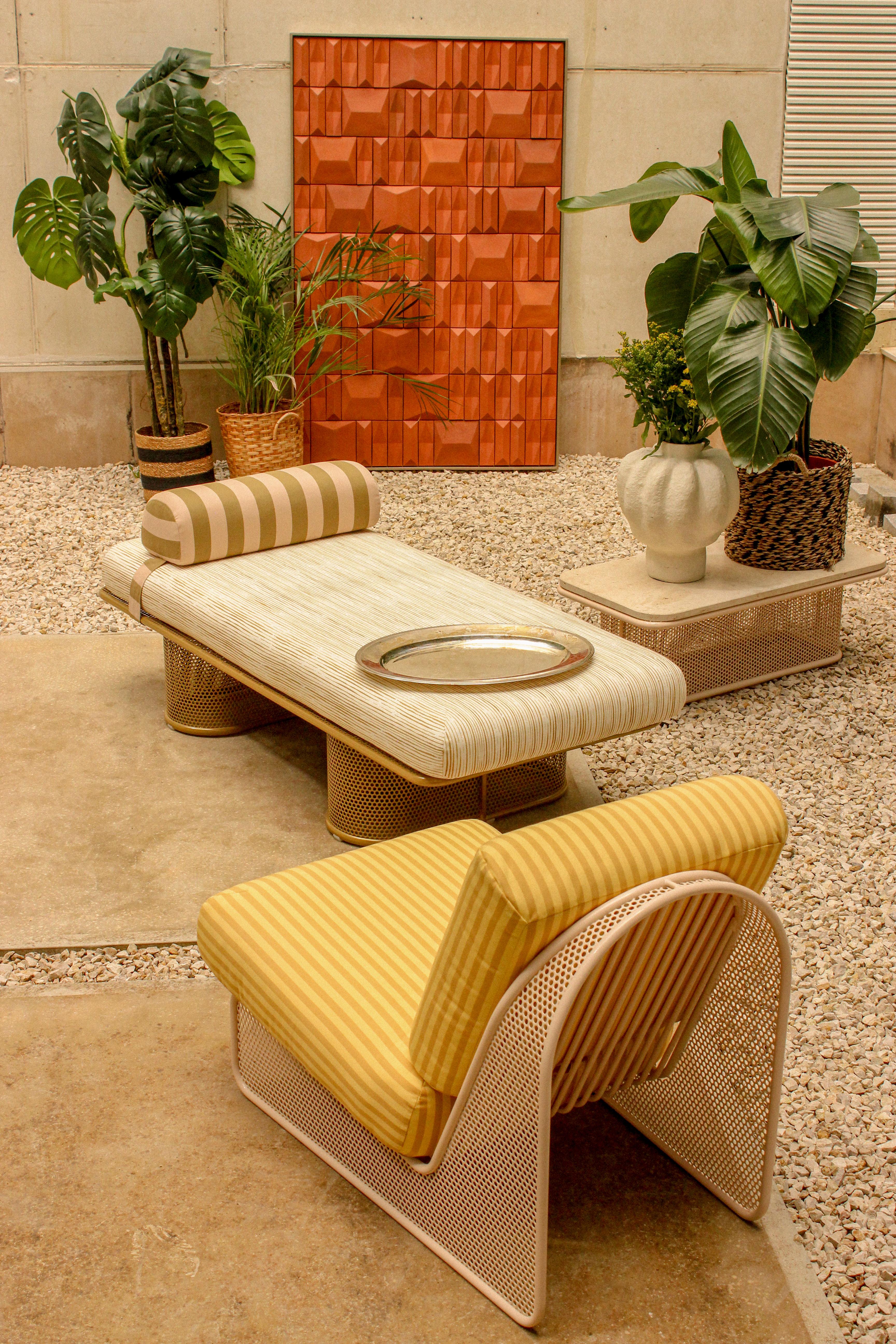 https://a.1stdibscdn.com/contemporary-riviera-rectangle-center-table-in-sage-lacquered-metal-for-outdoors-for-sale-picture-8/f_40973/f_467721221758641820304/IMG_4961_edit_master.jpg