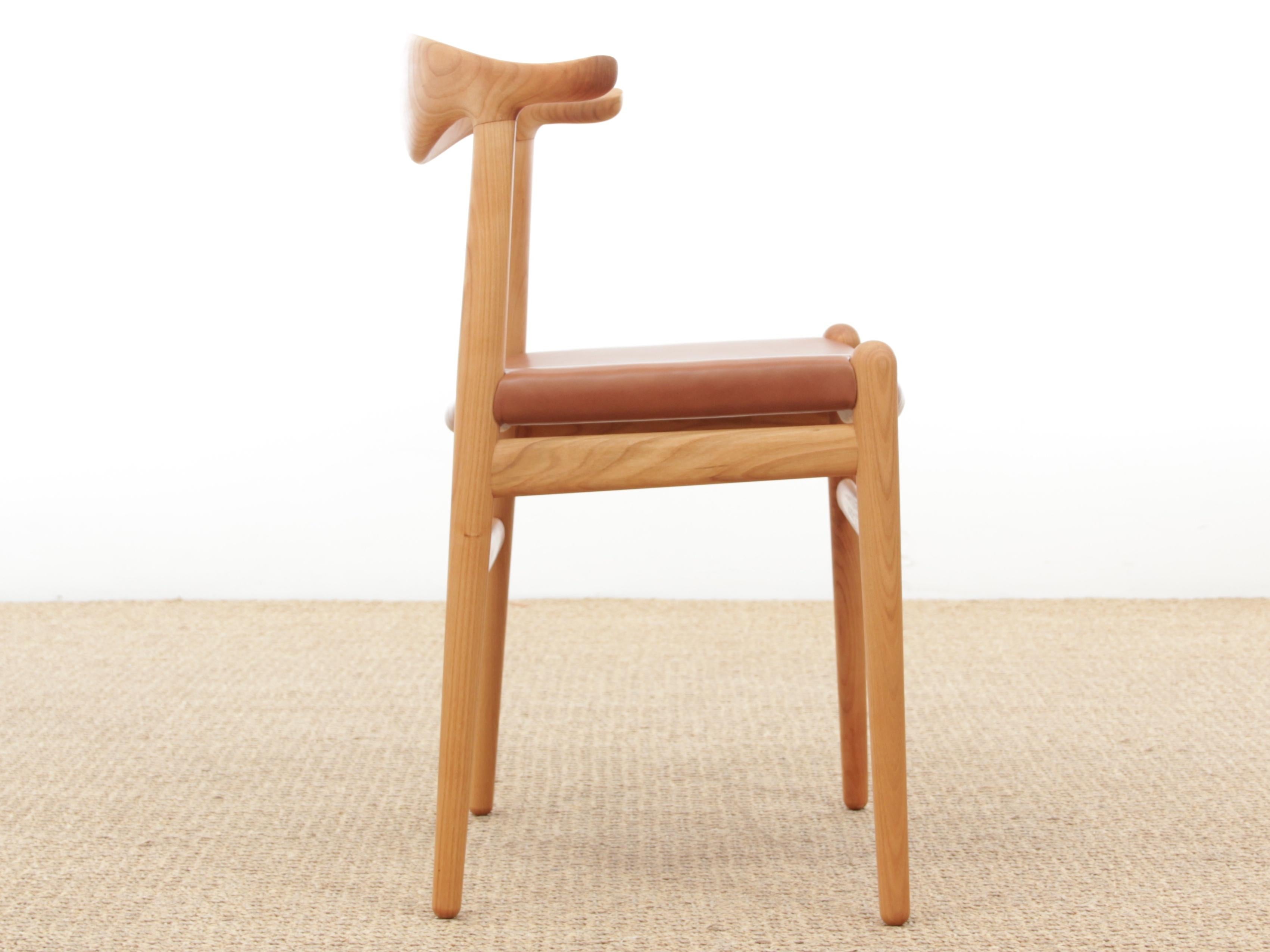 https://a.1stdibscdn.com/mid-century-modern-scandinavian-chair-model-cow-horn-pp-505-by-hans-wegner-new-for-sale-picture-4/f_17192/1555518055100/IMG_5026_master.JPG