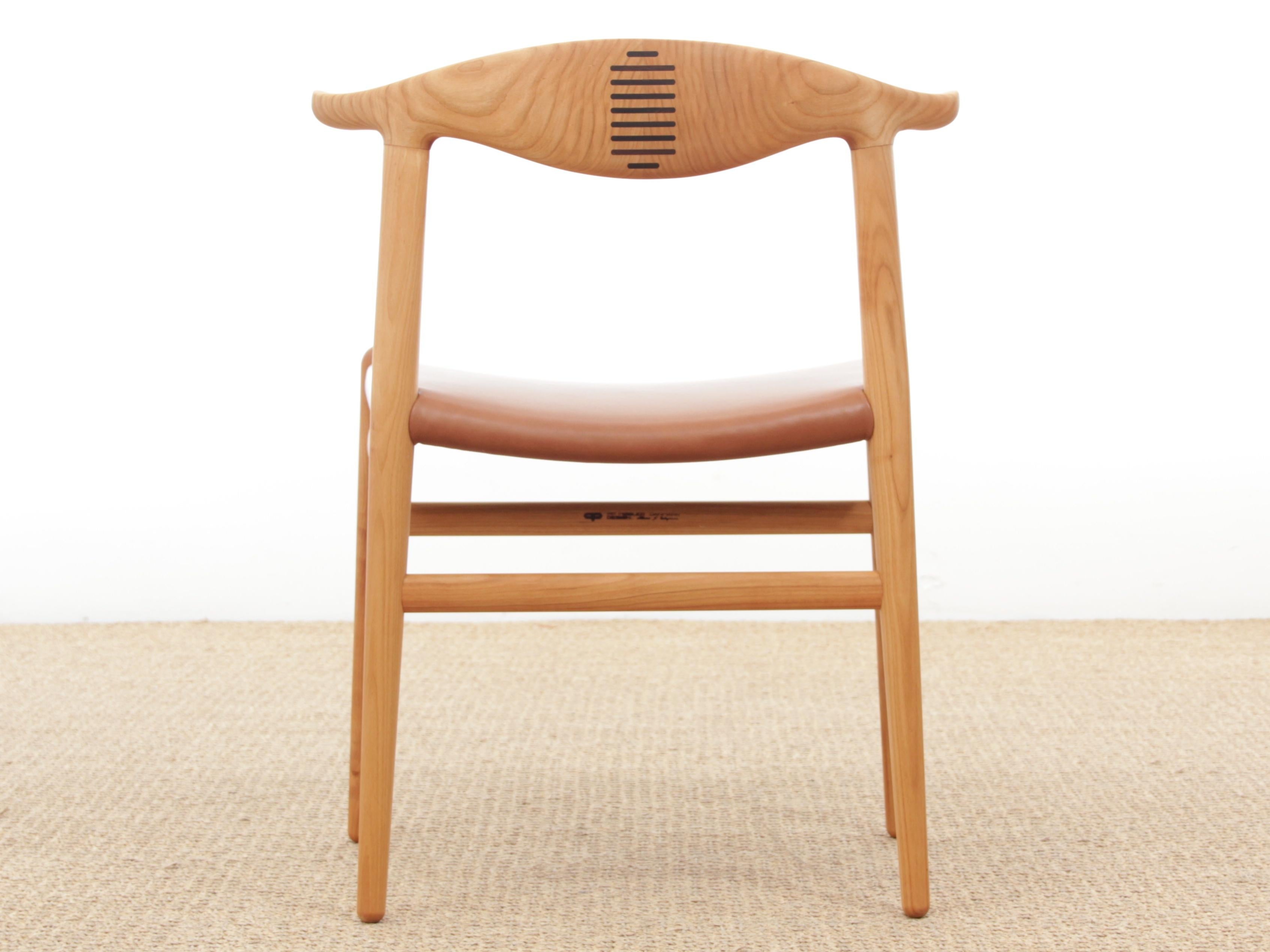 https://a.1stdibscdn.com/mid-century-modern-scandinavian-chair-model-cow-horn-pp-505-by-hans-wegner-new-for-sale-picture-6/f_17192/1555518059881/IMG_5028_master.JPG