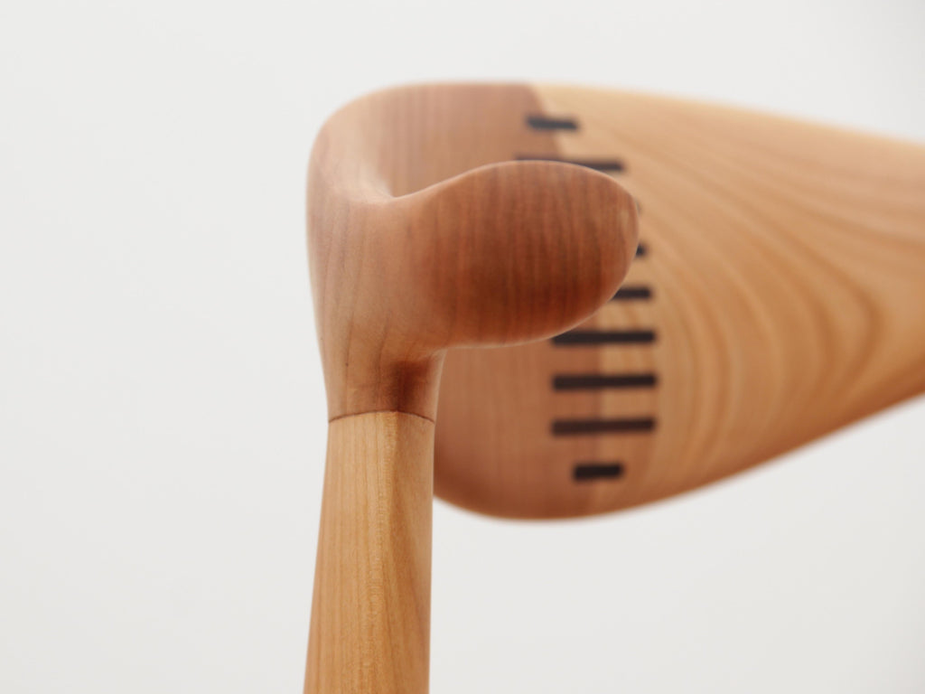 https://a.1stdibscdn.com/mid-century-modern-scandinavian-chair-model-cow-horn-pp-505-by-hans-wegner-new-for-sale-picture-12/f_17192/1555518039857/IMG_5035_master.JPG