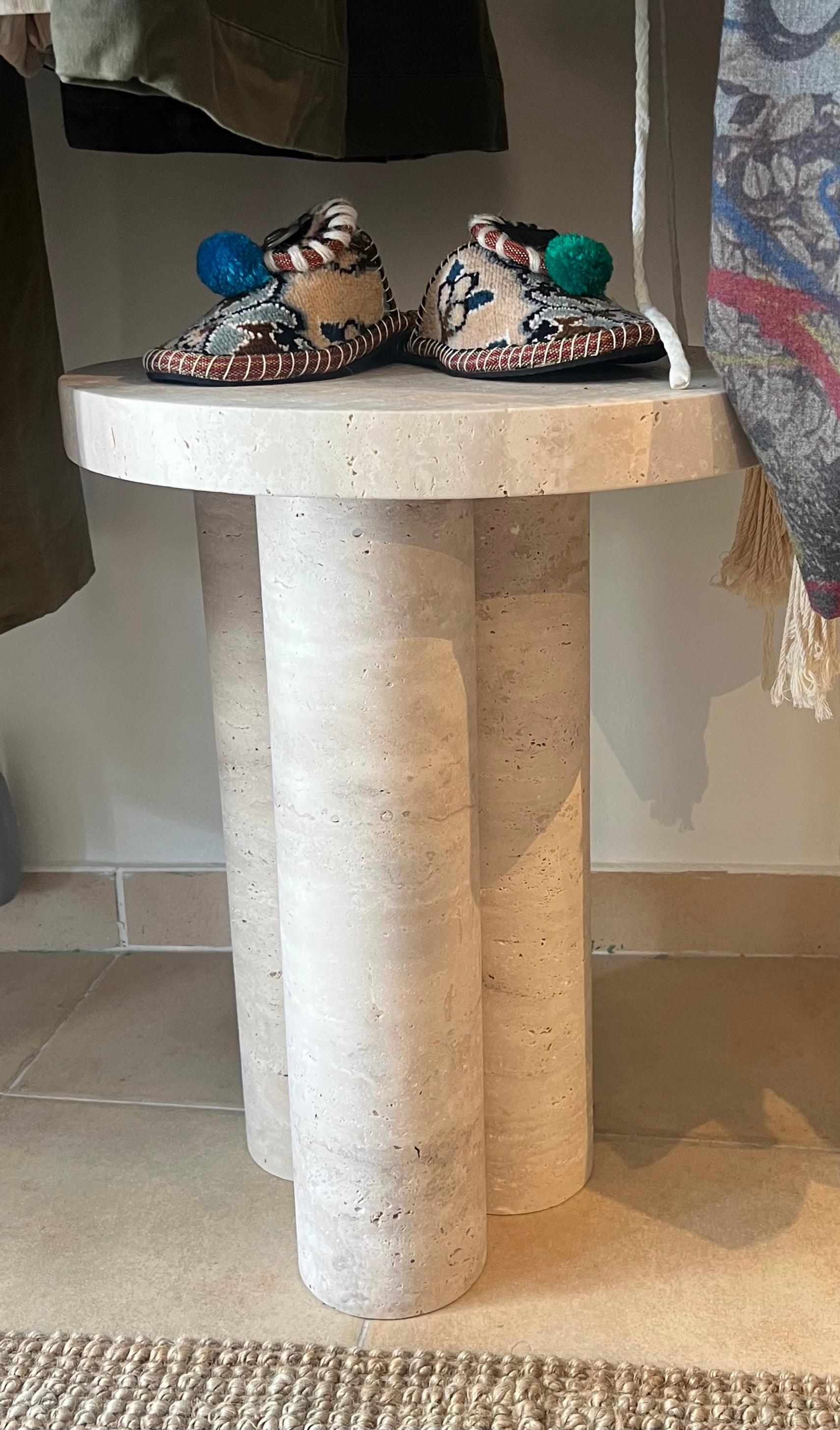 https://a.1stdibscdn.com/round-travertine-side-table-in-the-style-of-1970-mario-bellini-for-sale-picture-5/f_80522/f_436554921739746061462/IMG_5063_2_master.jpg