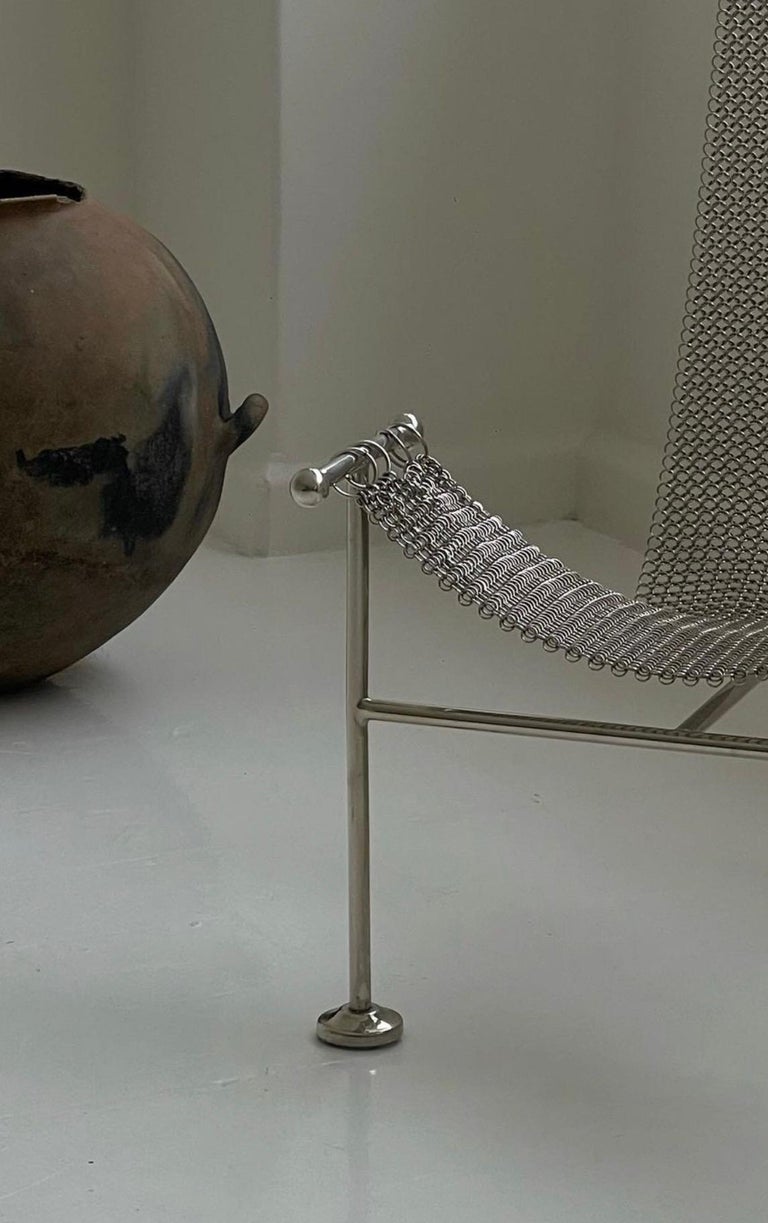 https://a.1stdibscdn.com/chainmail-sculptural-chair-nickel-plated-steel-finish-hand-linked-mesh-for-sale-picture-5/f_69682/f_443375621743533885985/IMG_5209_master.jpg?width=768